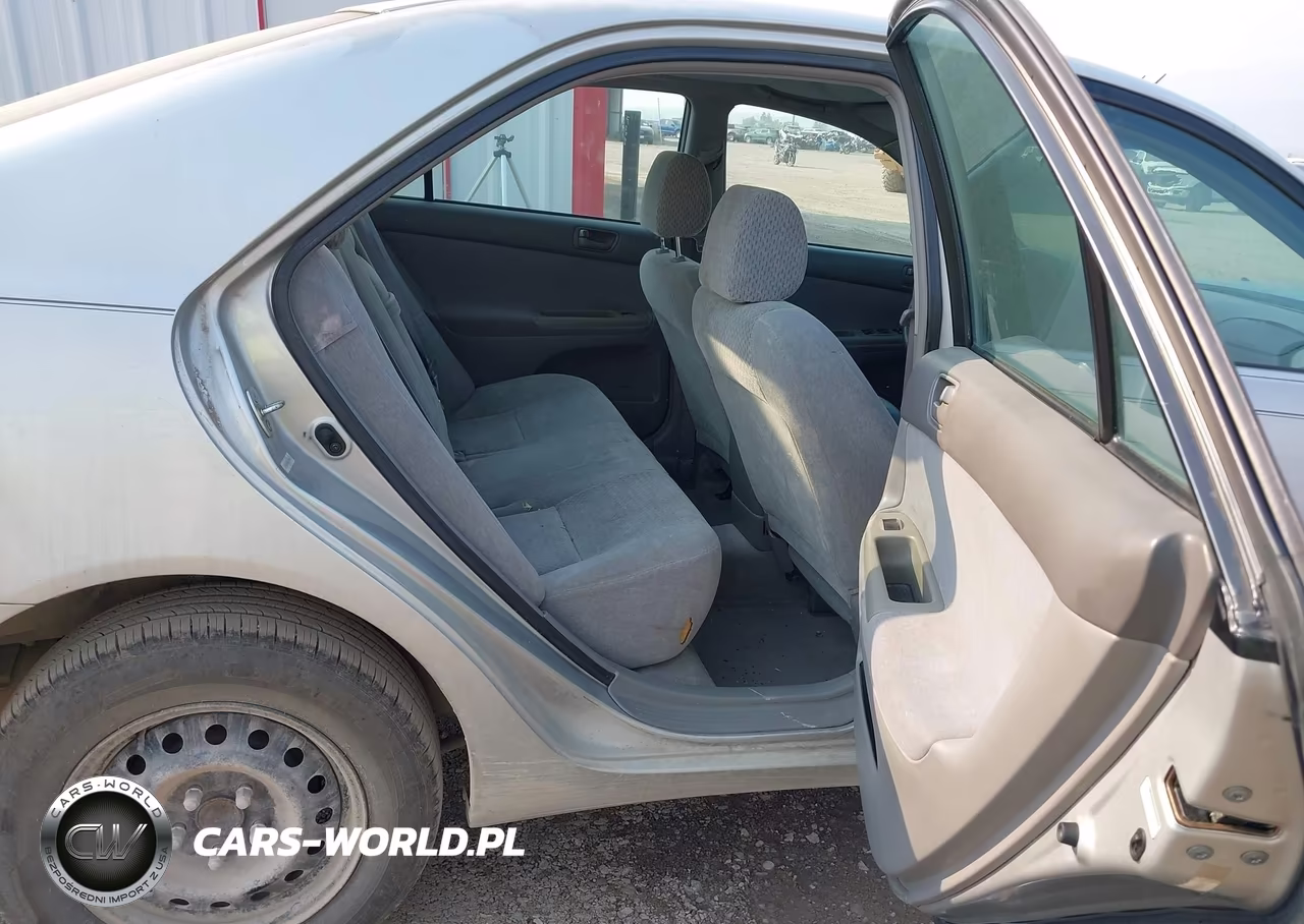 2003 Toyota Camry Le VIN:4T1BE32K43U126316 - 8