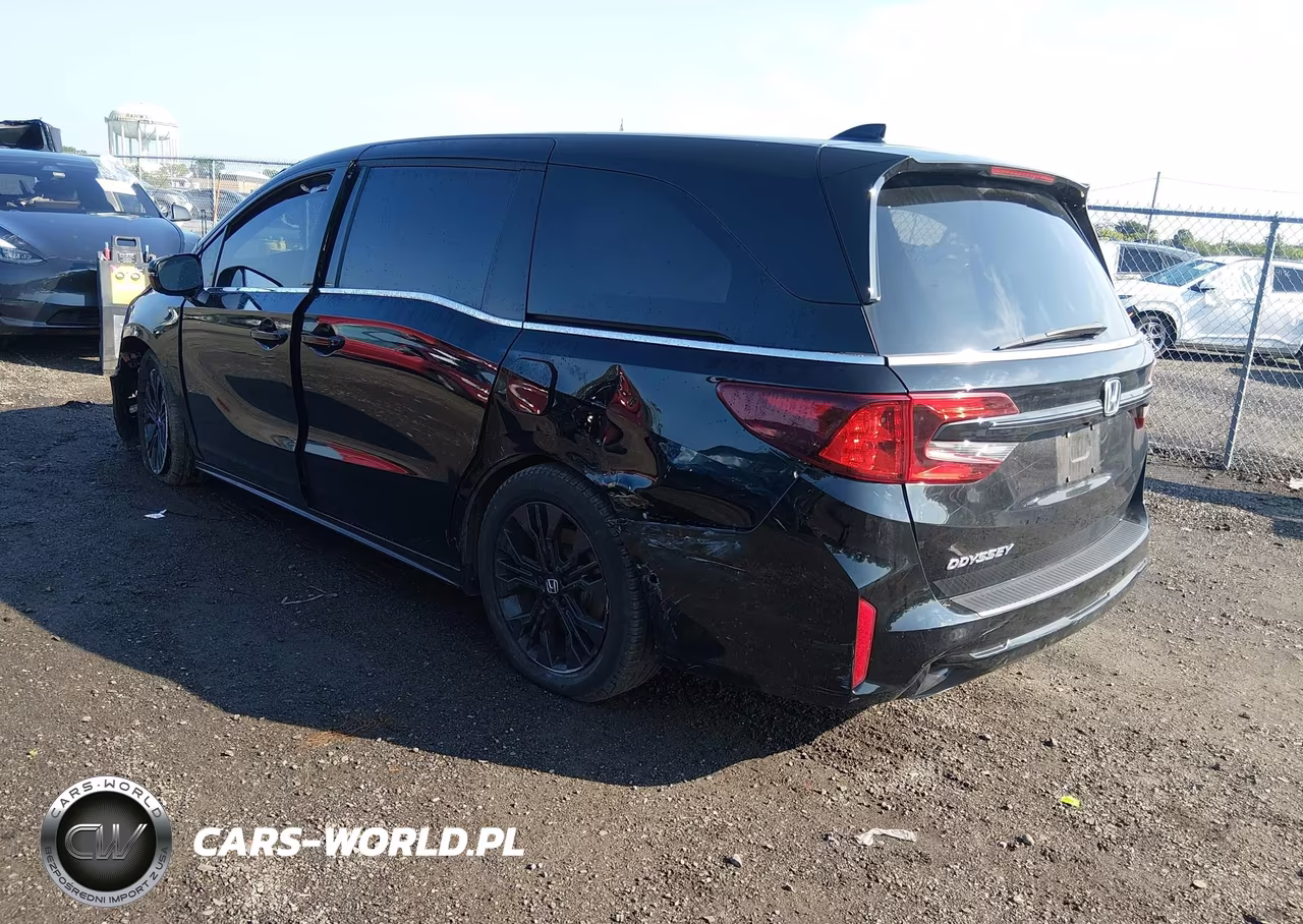 2025 Honda Odyssey Sport-L VIN:5FNRL6H72SB028969 - 3