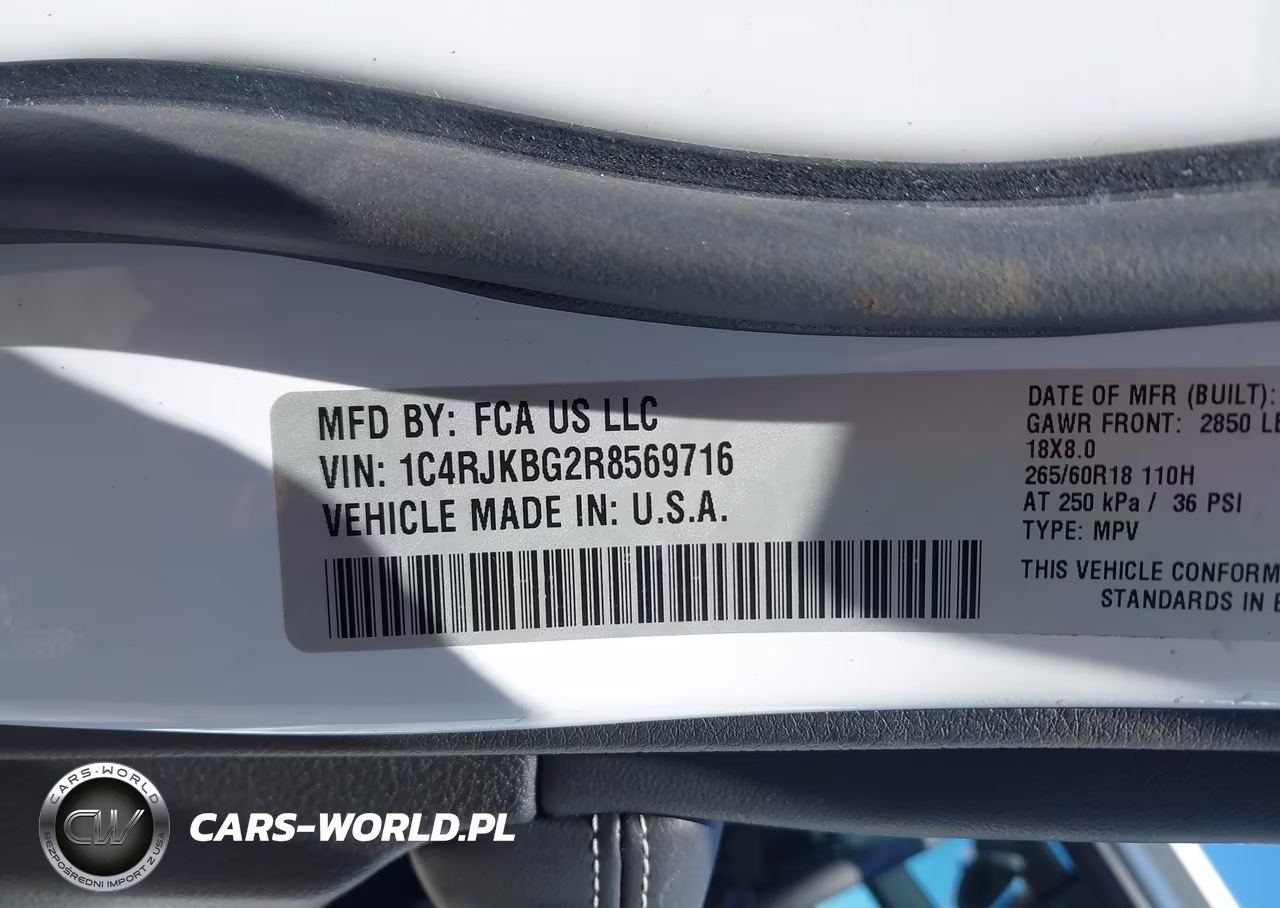 2024 Jeep Grand Cherokee L Limited 4X4 VIN:1C4RJKBG2R8569716 - 9