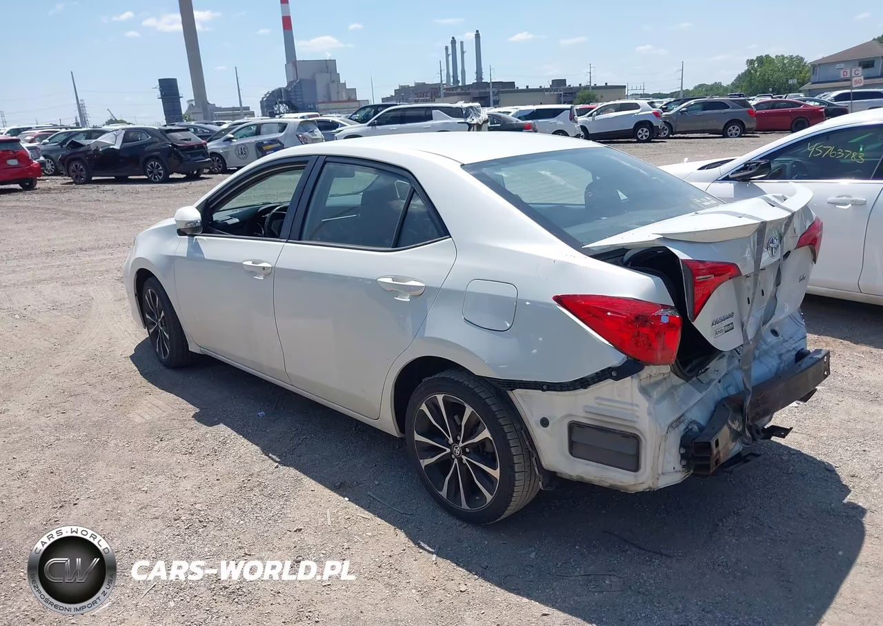 2017 Toyota Corolla Se VIN:5YFBURHE8HP602938 - 3
