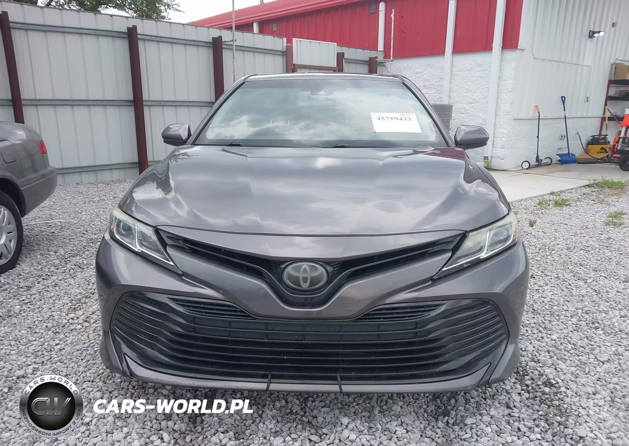 2018 Toyota Camry L VIN:4T1B11HKXJU047494 - 12