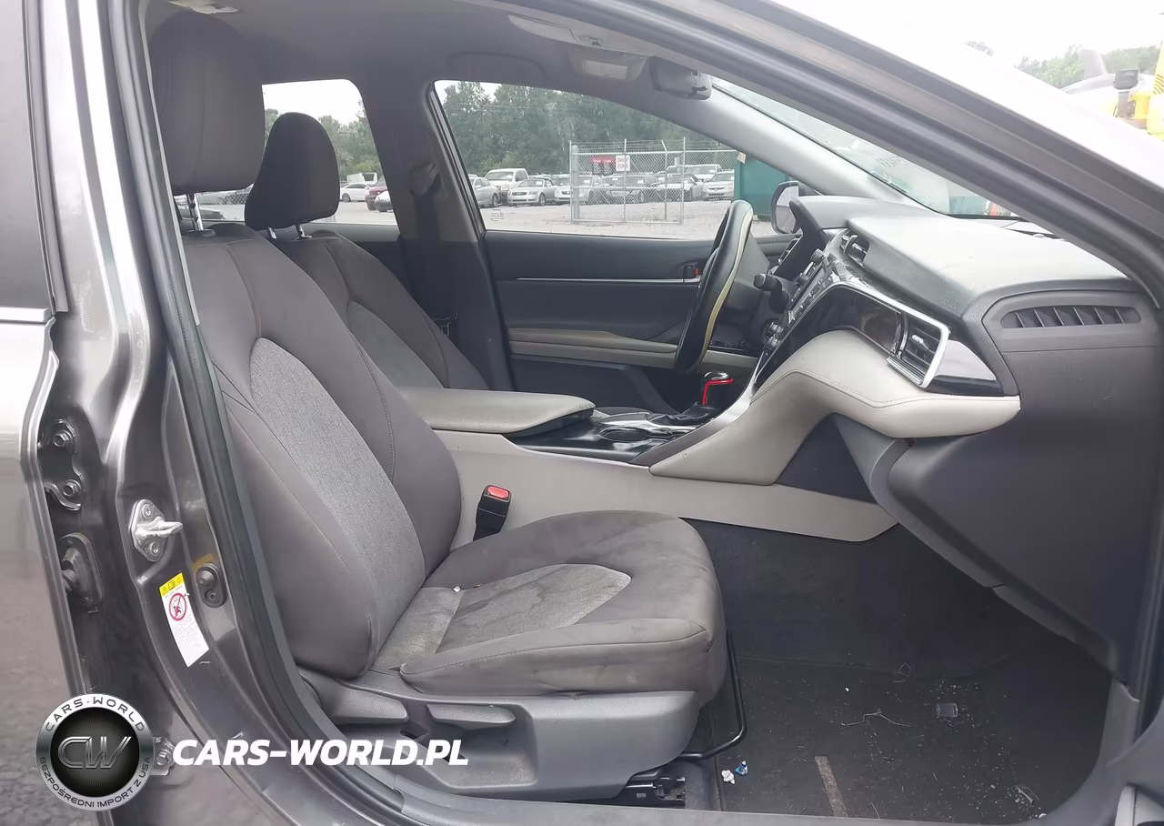 2018 Toyota Camry L VIN:4T1B11HKXJU047494 - 5