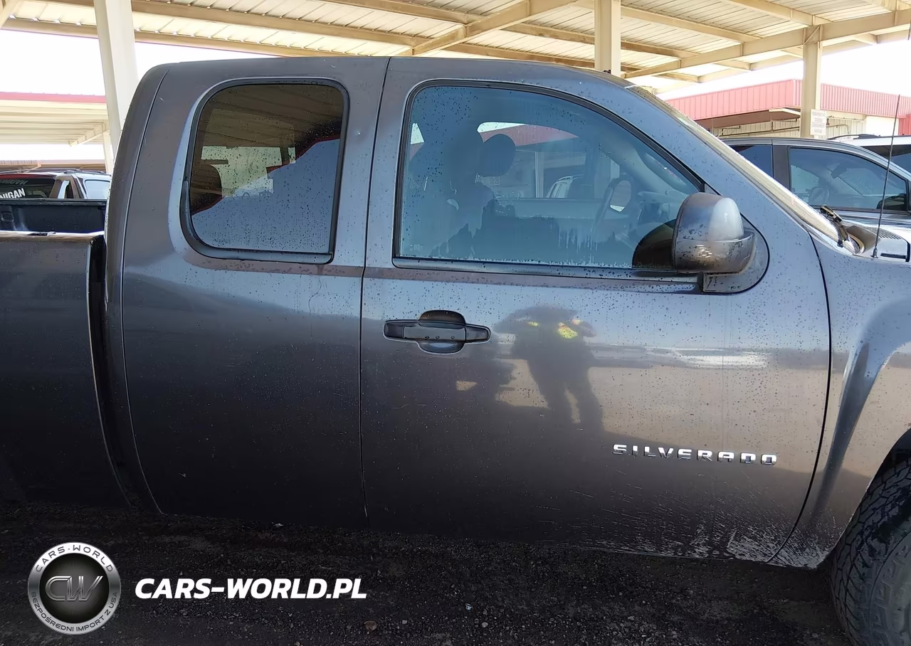 2011 Chevrolet Silverado 1500 Ls VIN:1GCRCREA6BZ115804 - 13