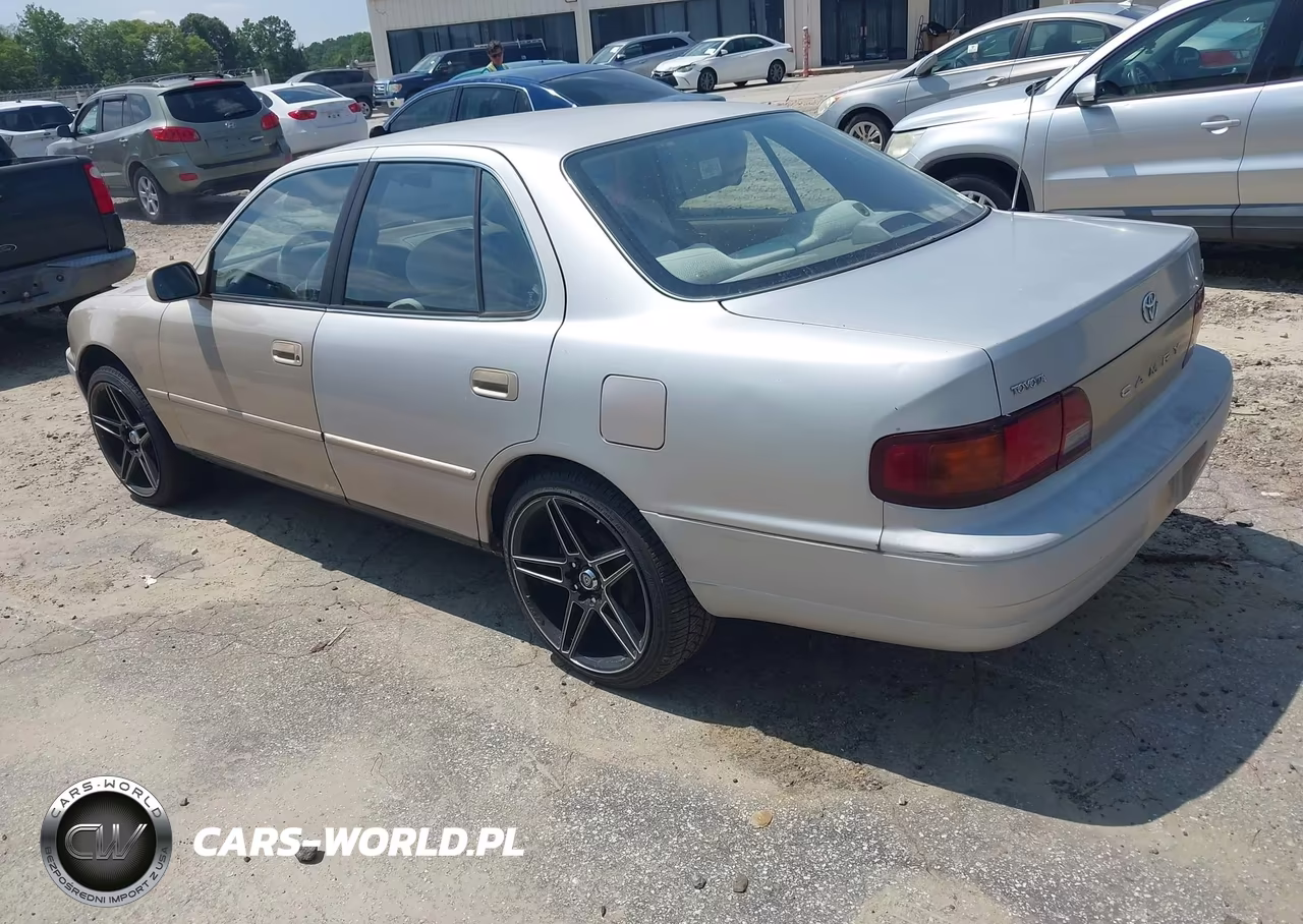 1996 Toyota Camry Dx-Le-Xle VIN:4T1BG12K4TU823449 - 3