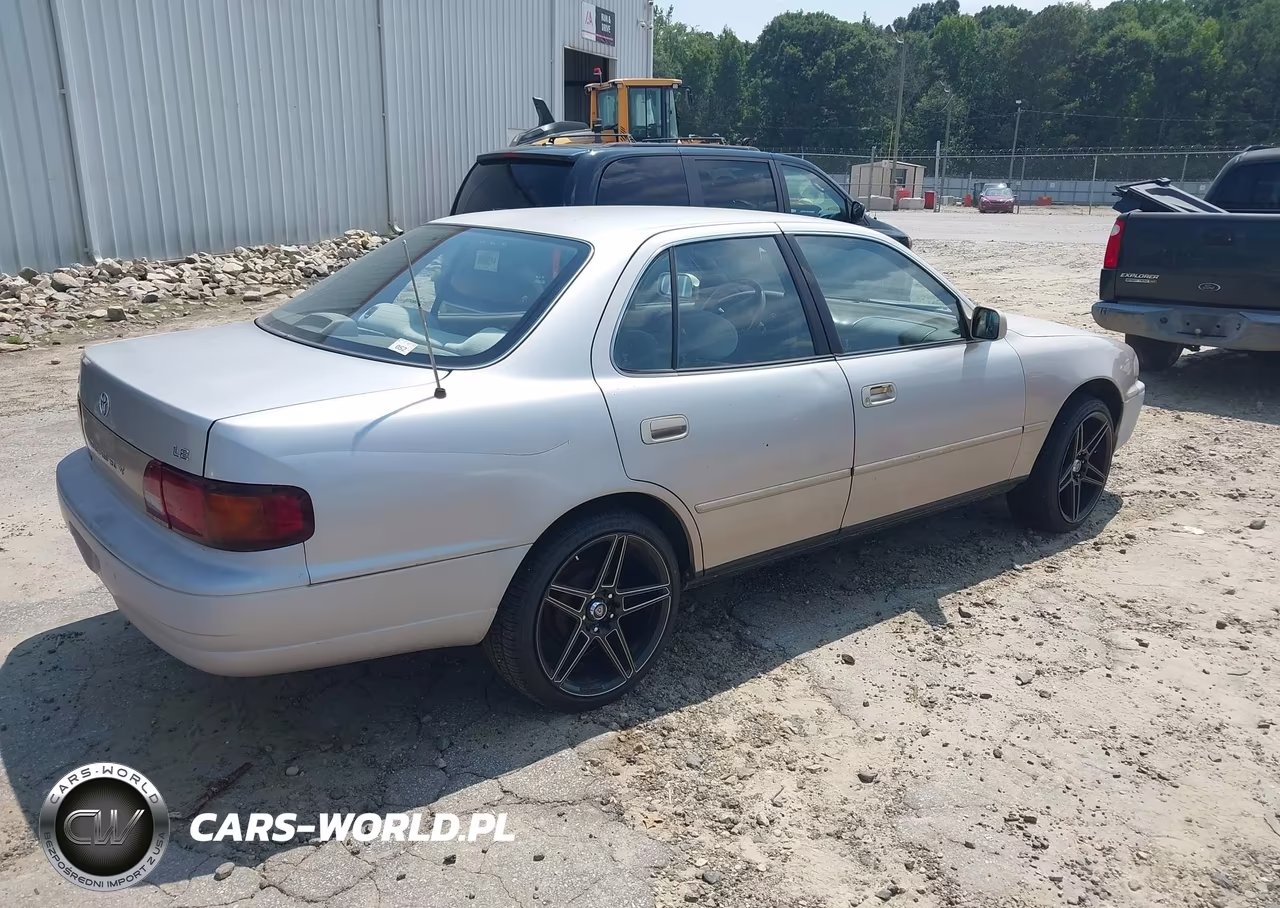 1996 Toyota Camry Dx-Le-Xle VIN:4T1BG12K4TU823449 - 4