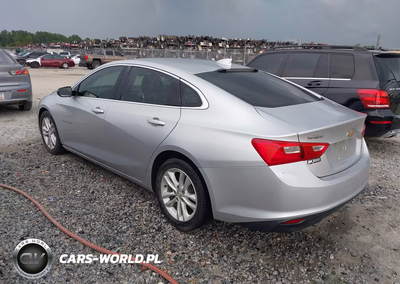 2018 Chevrolet Malibu Lt VIN:1G1ZD5ST6JF215972 - 3