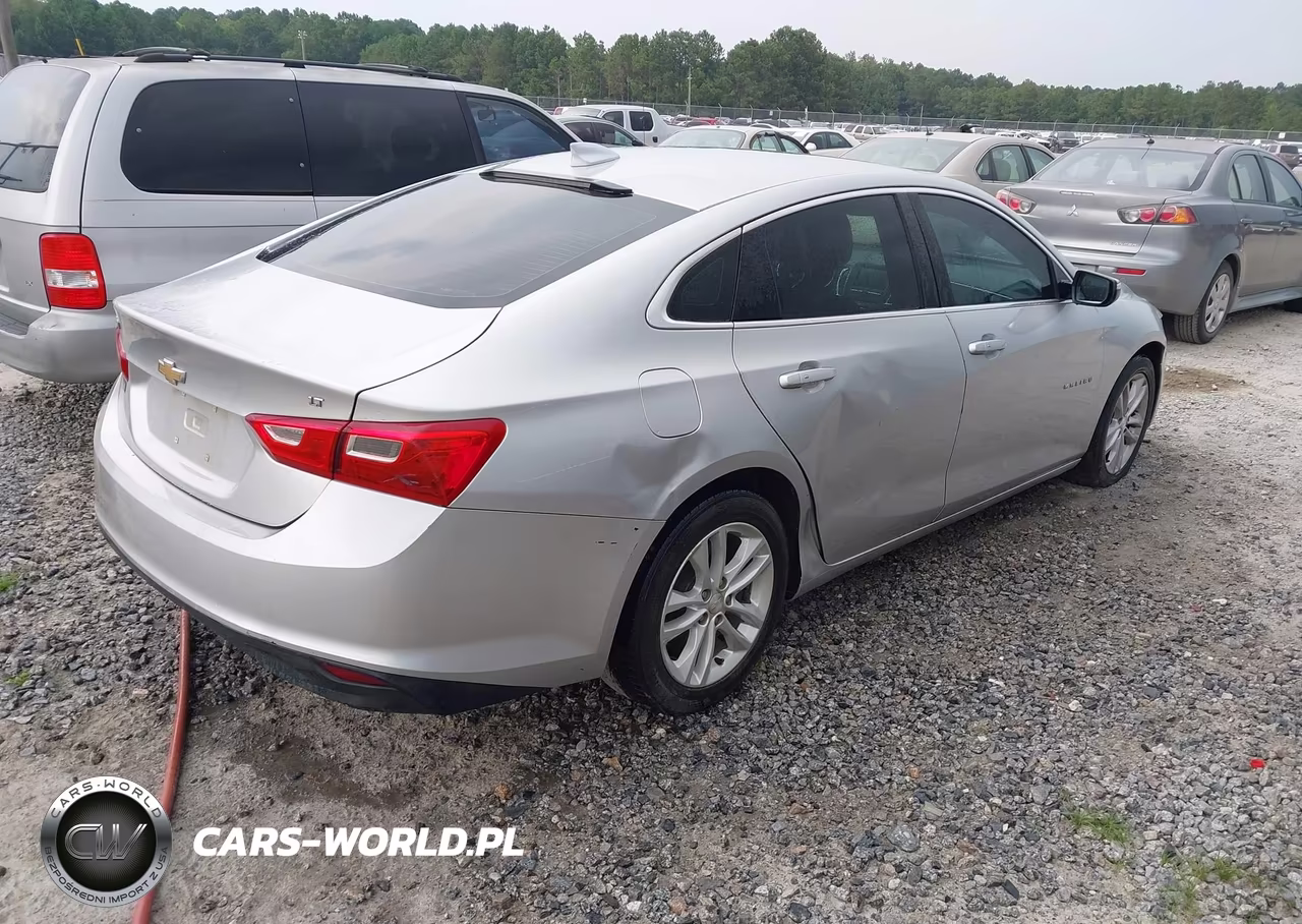 2018 Chevrolet Malibu Lt VIN:1G1ZD5ST6JF215972 - 4