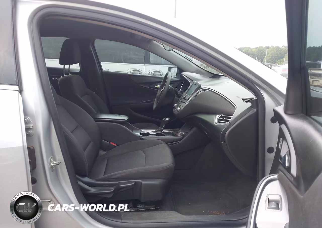 2018 Chevrolet Malibu Lt VIN:1G1ZD5ST6JF215972 - 5
