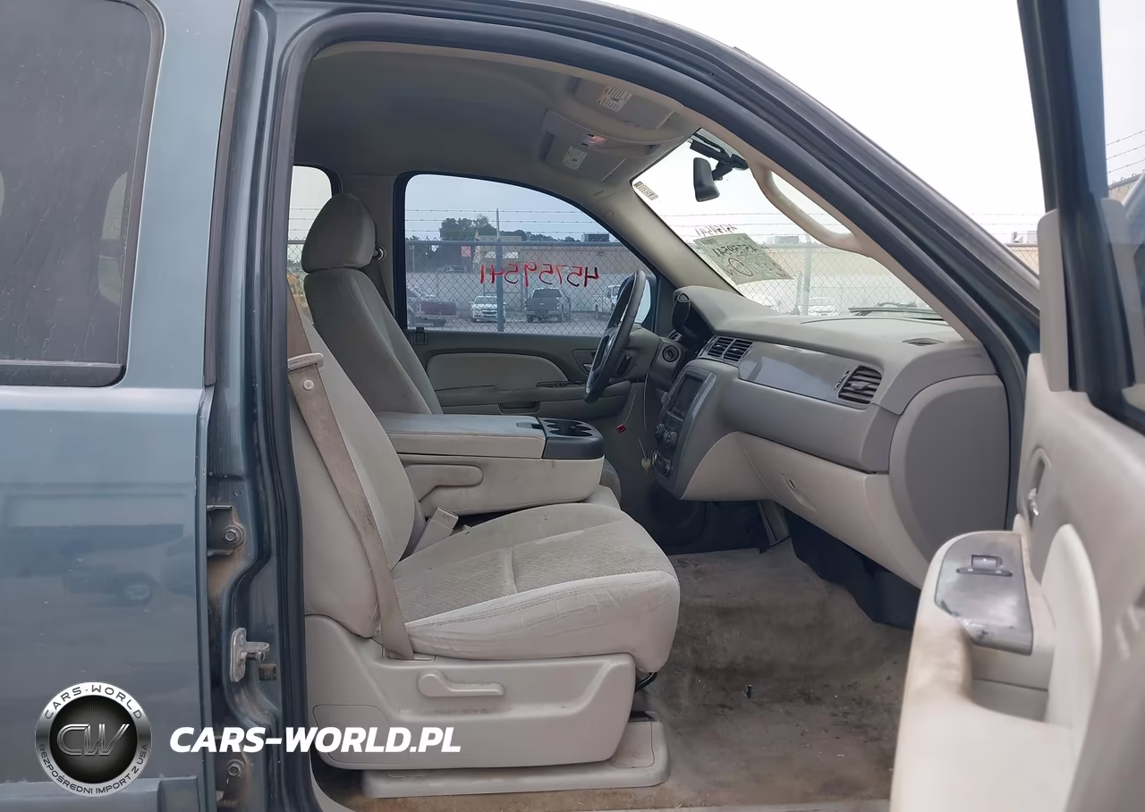2008 Chevrolet Tahoe Ls VIN:1GNFC13008J106318 - 5