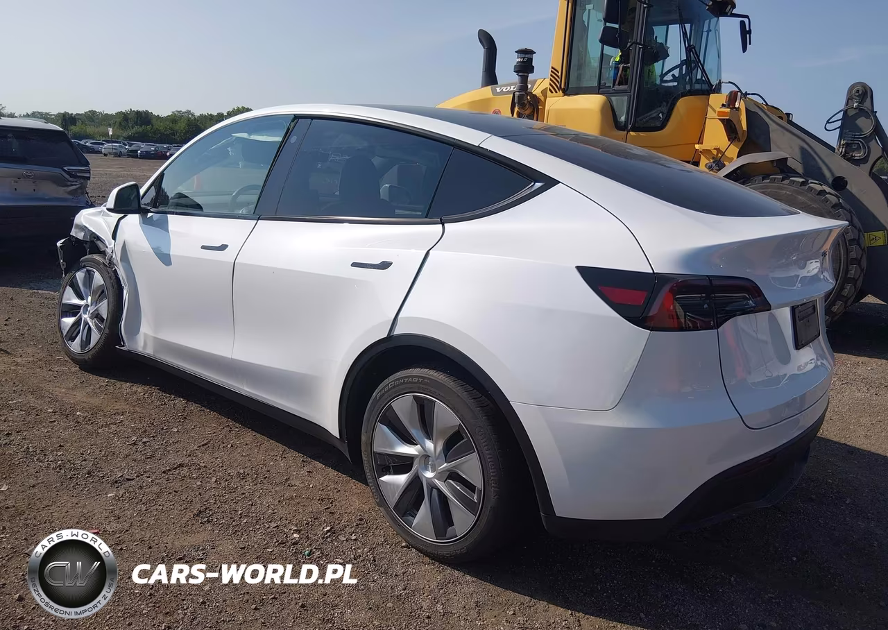 2023 Tesla Model Y Awd-Long Range Dual Motor All-Wheel Drive VIN:7SAYGDEE1PA124123 - 3