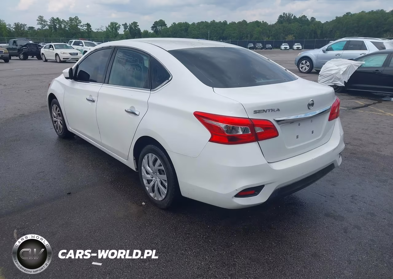 2018 Nissan Sentra S VIN:3N1AB7AP2JY330669 - 3