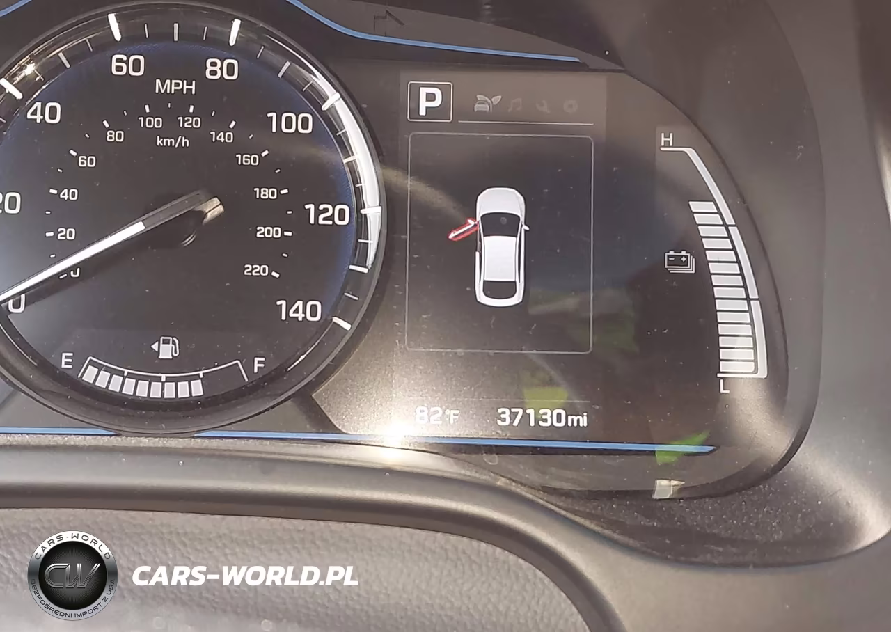 2018 Hyundai Ioniq Hybrid Blue VIN:KMHC65LC9JU076482 - 18