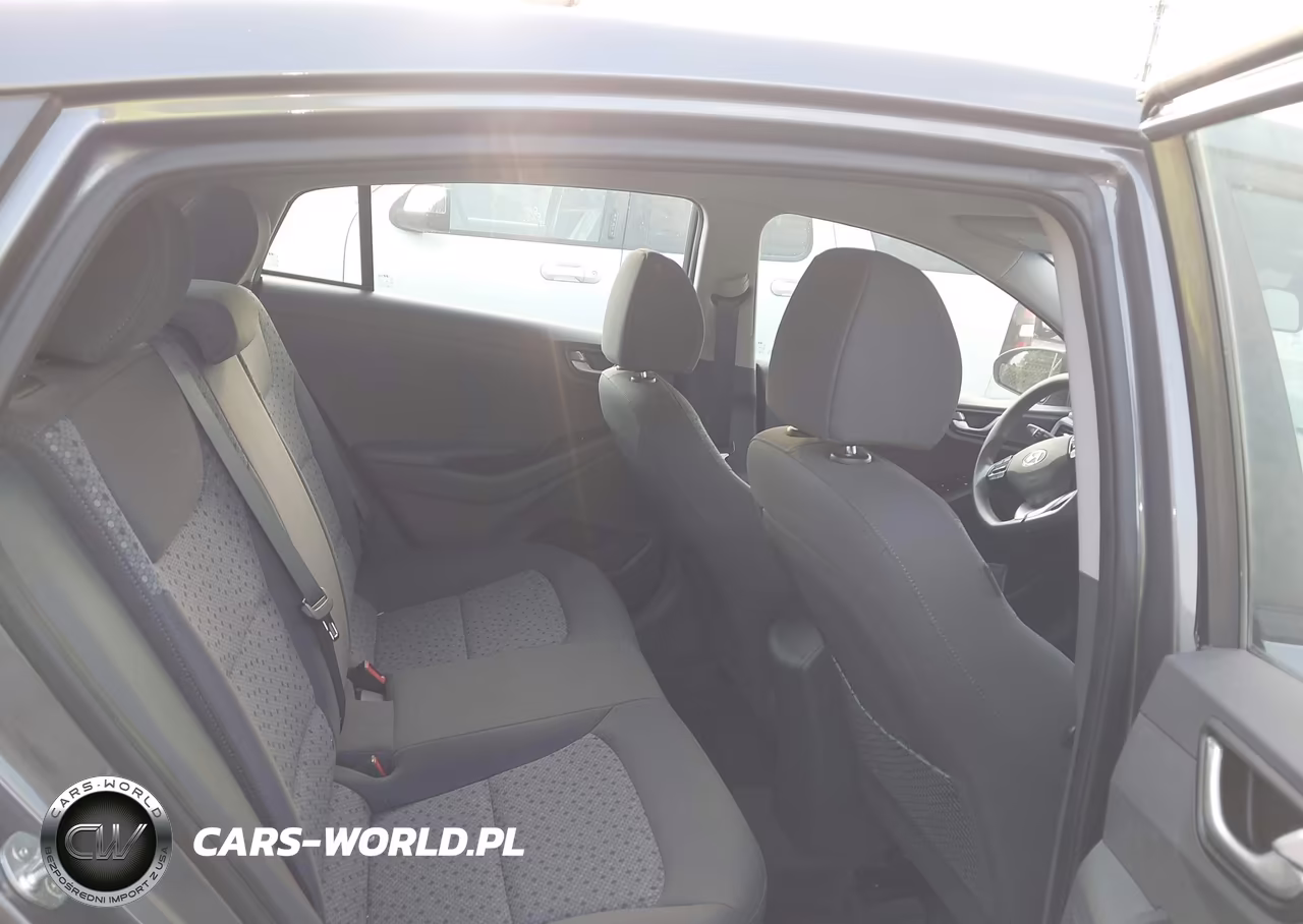 2018 Hyundai Ioniq Hybrid Blue VIN:KMHC65LC9JU076482 - 8