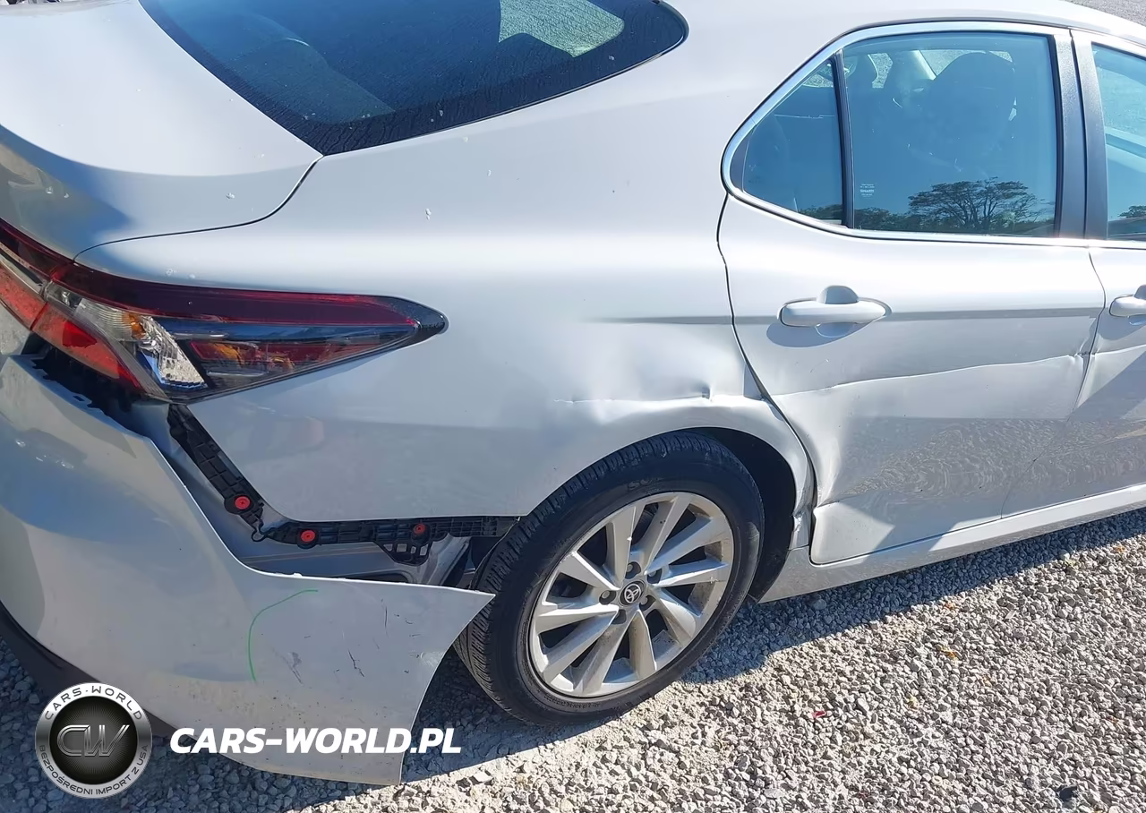 2022 Toyota Camry Le VIN:4T1R11AKXNU054203 - 17