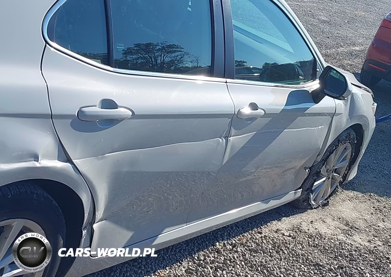 2022 Toyota Camry Le VIN:4T1R11AKXNU054203 - 18