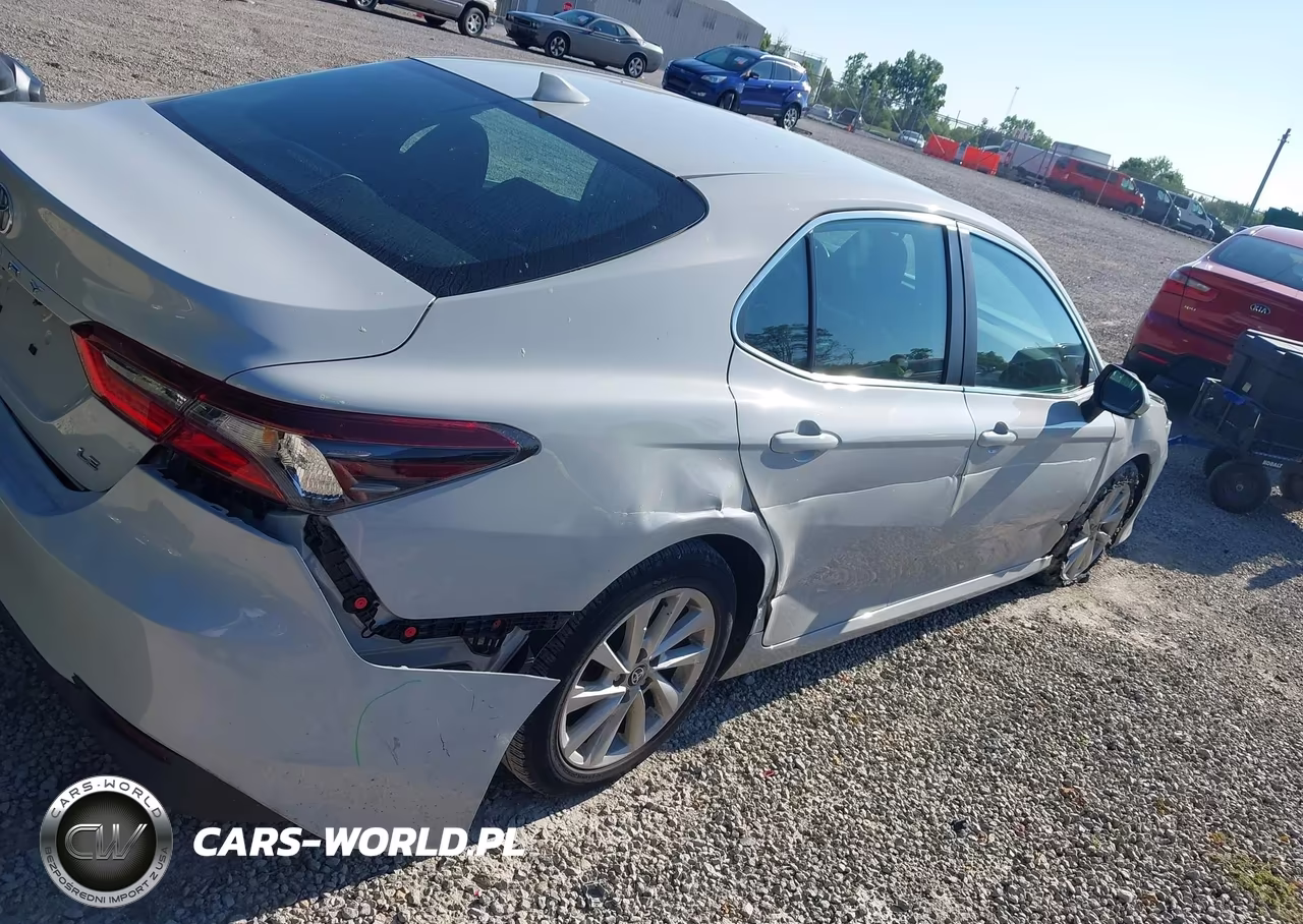 2022 Toyota Camry Le VIN:4T1R11AKXNU054203 - 19