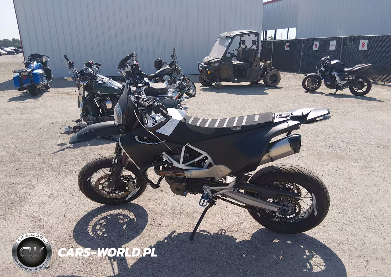 2018 Husqvarna Supermoto 701 VIN:VBKUSV409JM714849 - 13