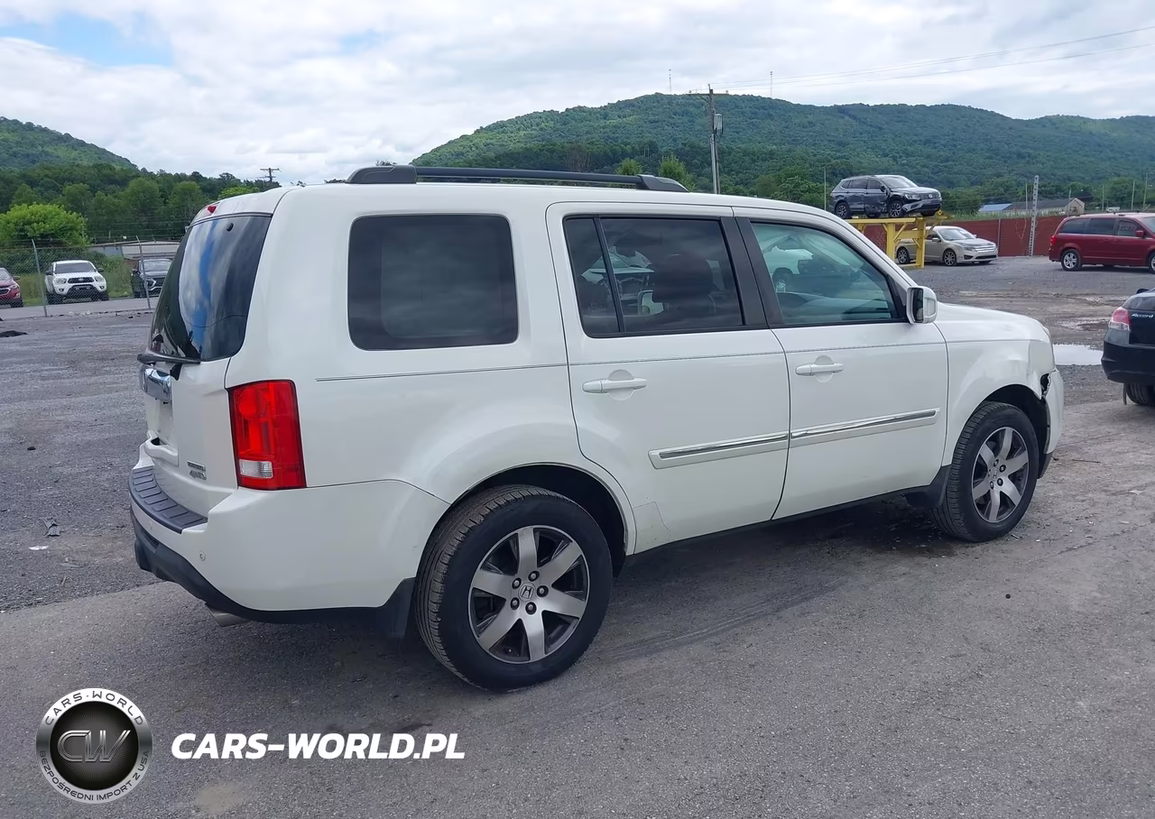 2015 Honda Pilot Touring VIN:5FNYF4H99FB072921 - 4