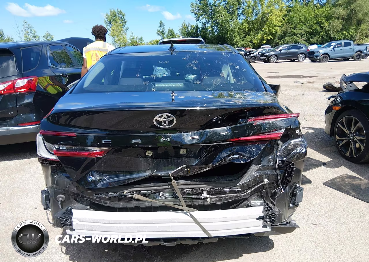 2025 Toyota Camry Le VIN:4T1DAACK2SU143637 - 16
