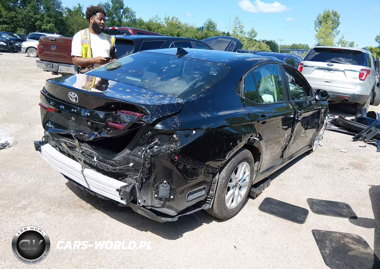 2025 Toyota Camry Le VIN:4T1DAACK2SU143637 - 4