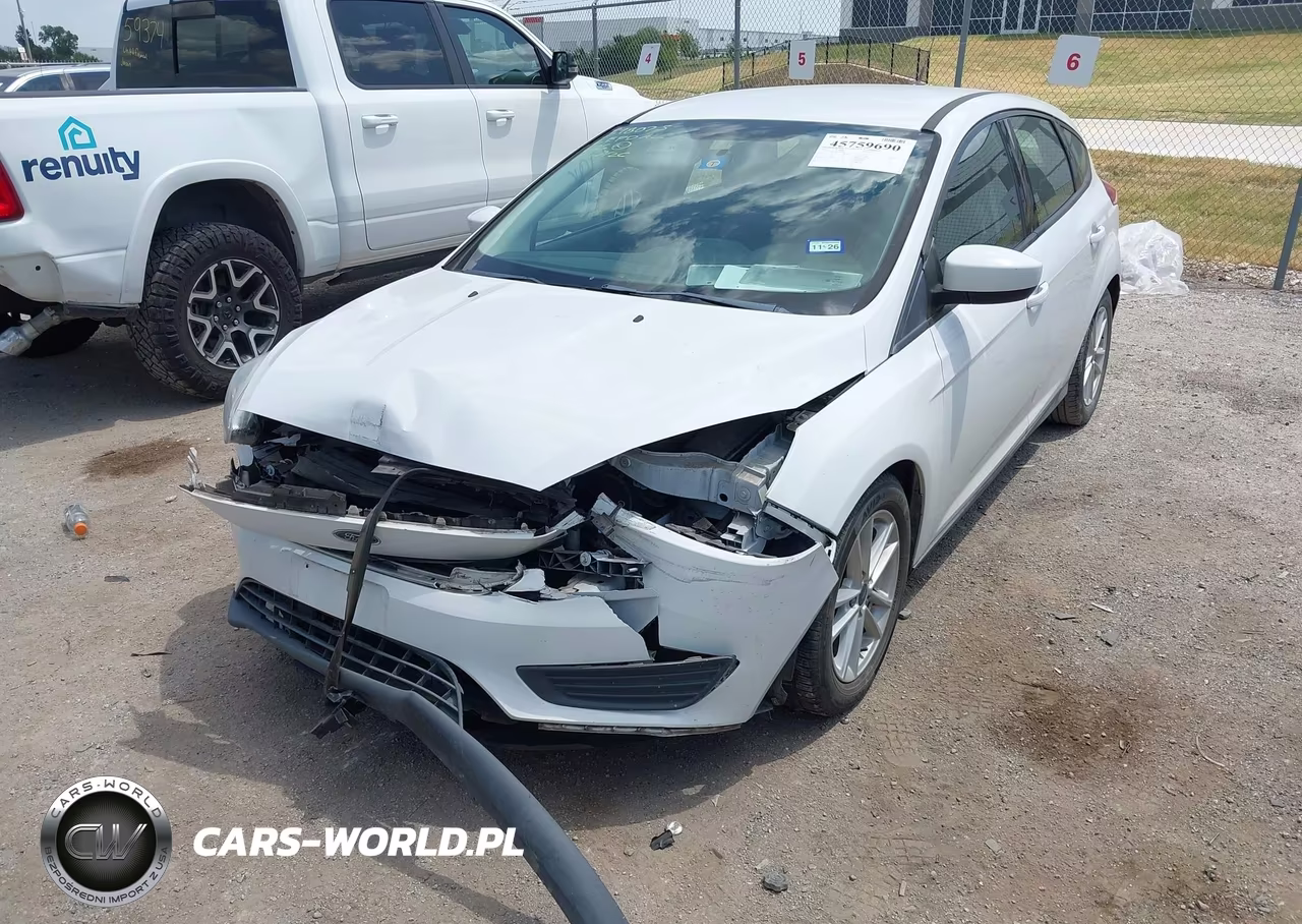 2018 Ford Focus Se VIN:1FADP3K26JL326954 - 2