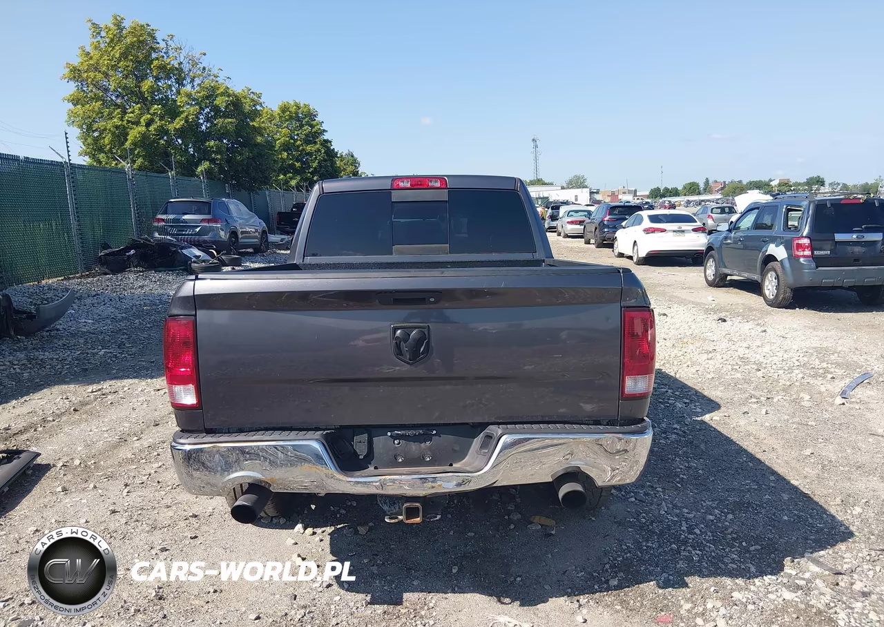 2016 Ram 1500 VIN:1C6RR6GT8GS221058 - 16