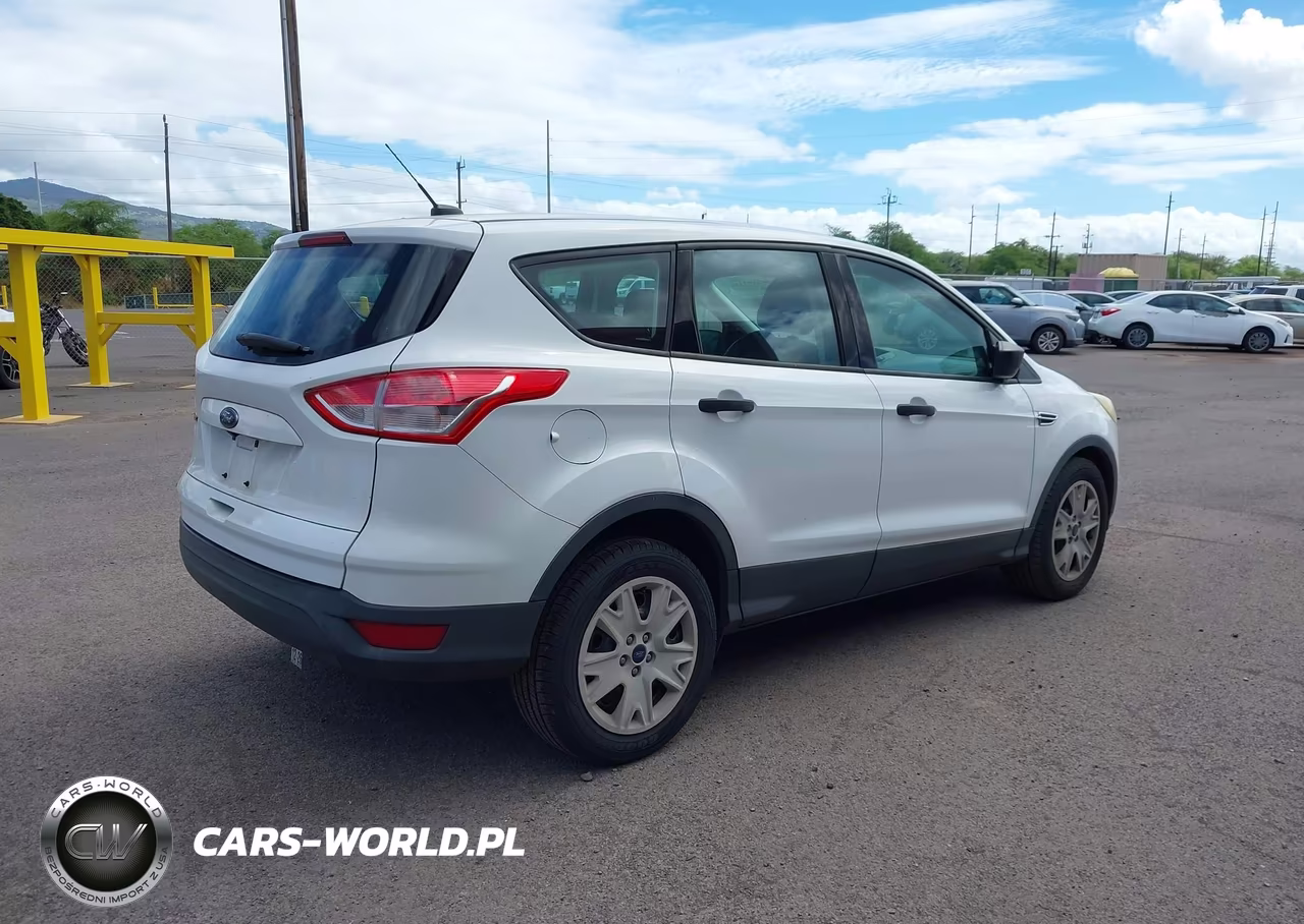 2015 Ford Escape S VIN:1FMCU0F77FUB74506 - 4