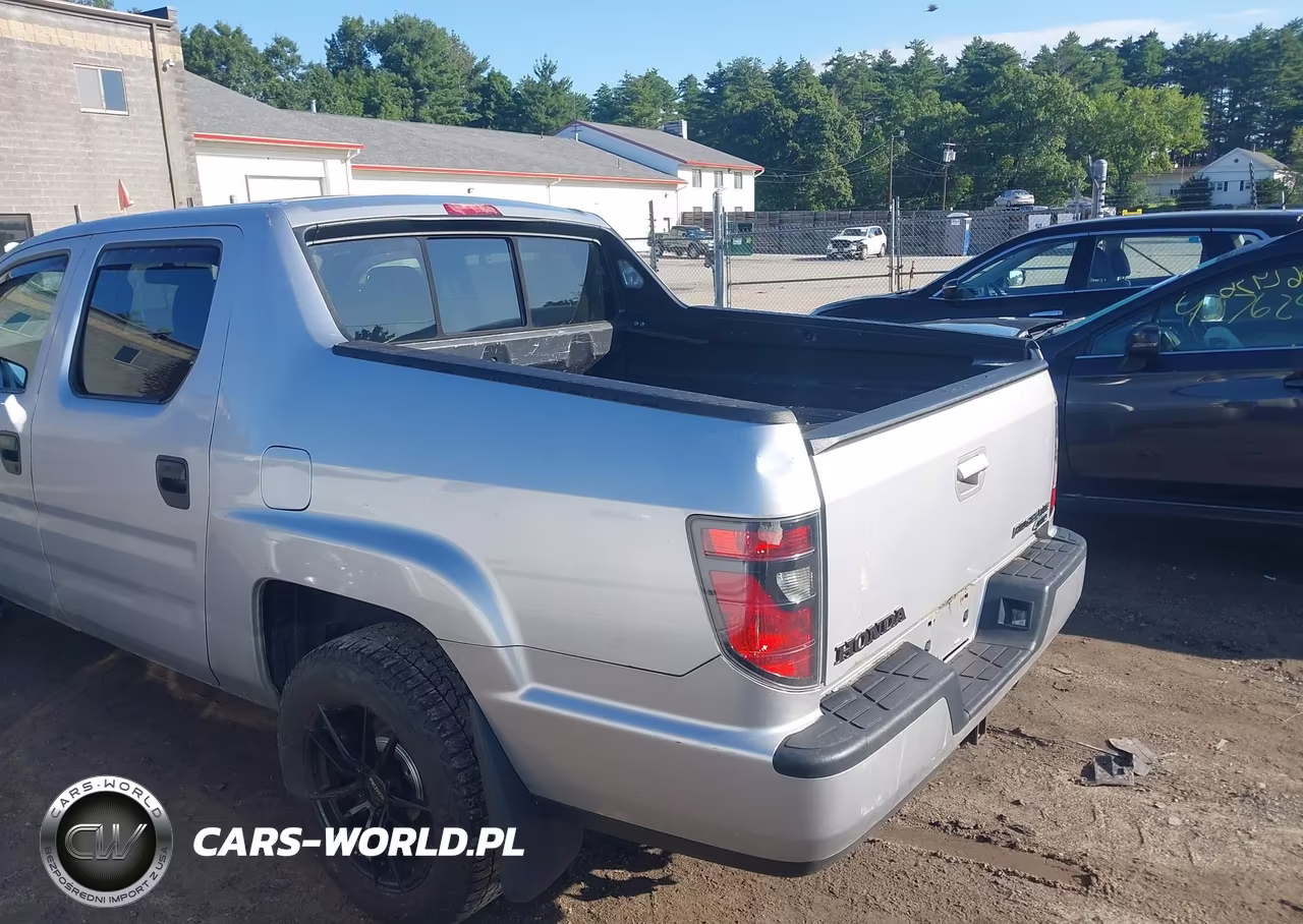 2014 Honda Ridgeline Sport VIN:5FPYK1F7XEB002622 - 14