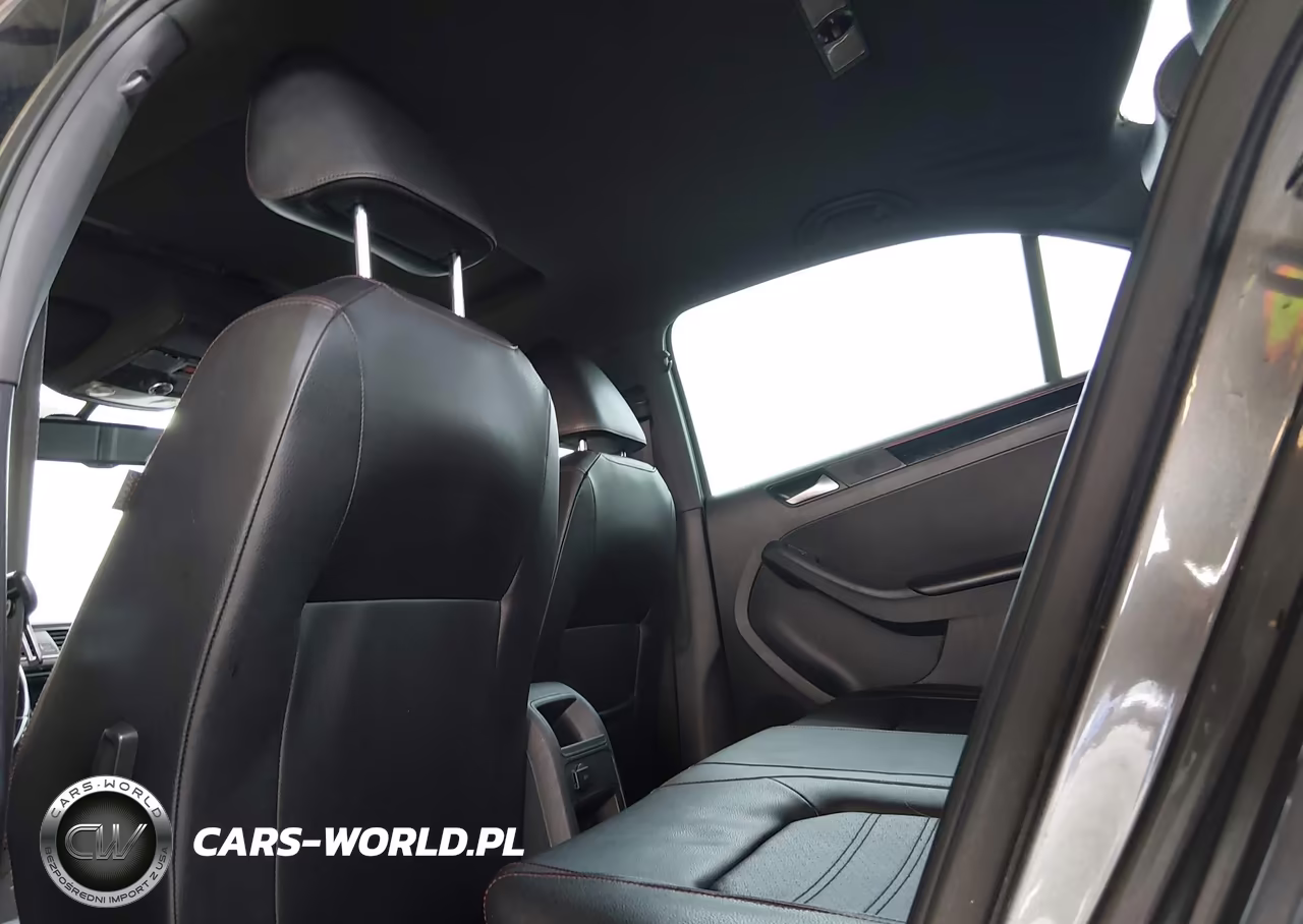 2016 Volkswagen Jetta 2.0T Gli Se VIN:3VW5T7AJ2GM243018 - 8