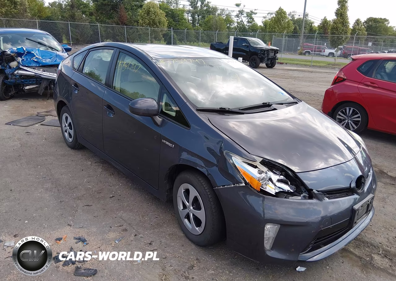 2015 Toyota Prius Three – zdjęcie 1 z 16