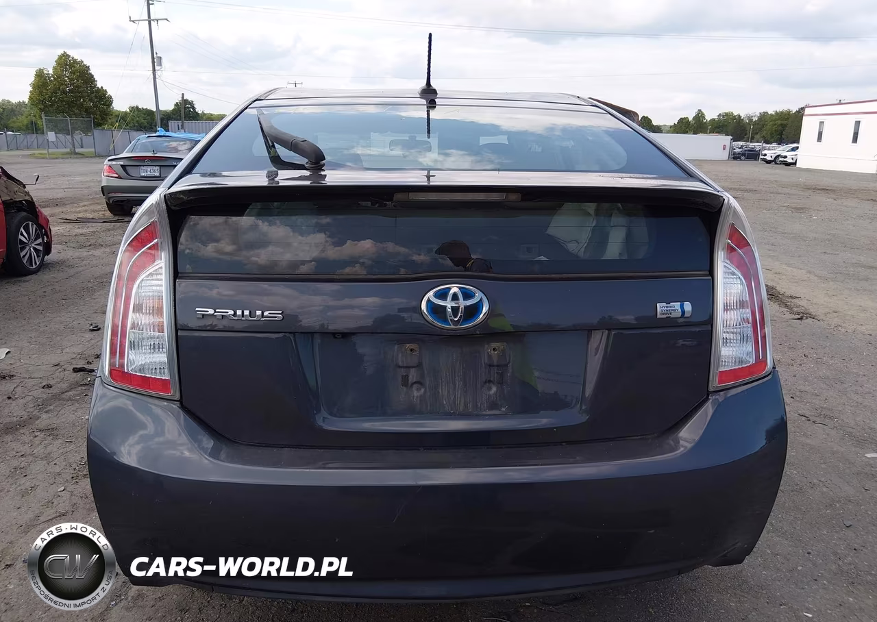 2015 Toyota Prius Three VIN:JTDKN3DU4F1898419 - 16