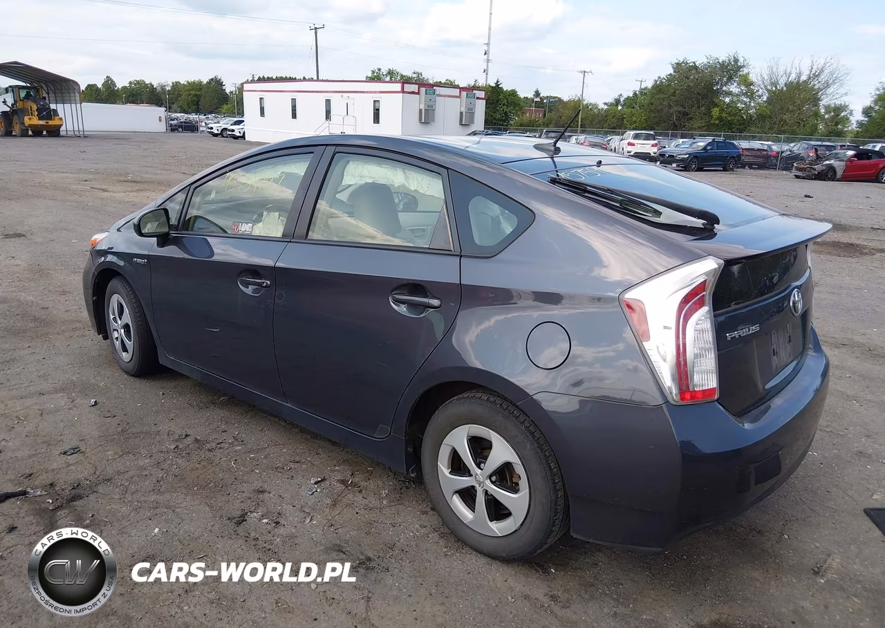 2015 Toyota Prius Three VIN:JTDKN3DU4F1898419 - 3