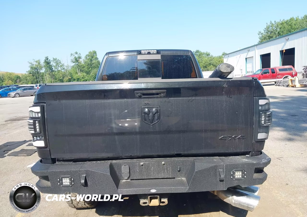 2017 Ram 2500 Laramie 4X4 6'4 Box VIN:3C6UR5NL8HG676010 - 16