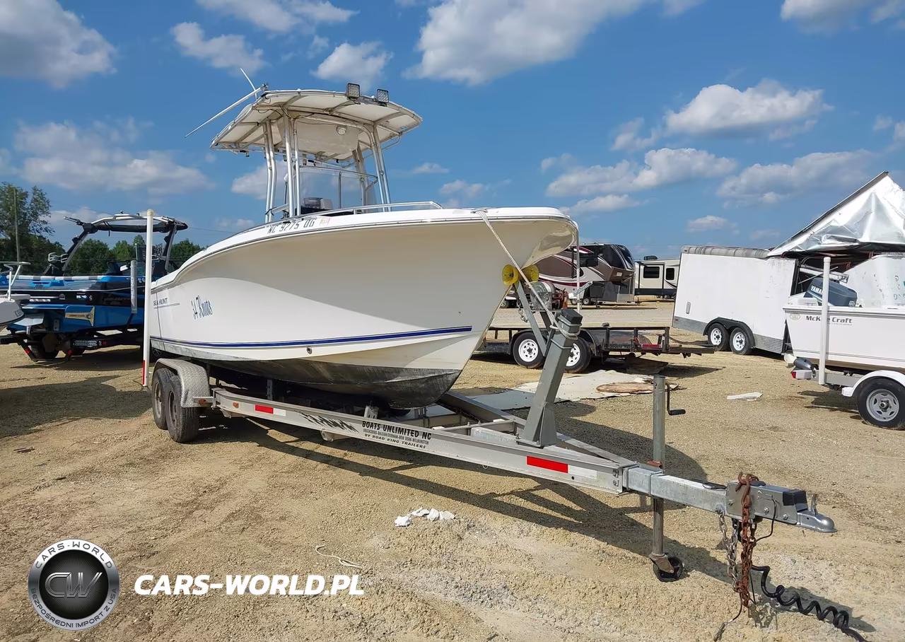 2008 Sea Hunt Boat & 2010 Roadking Trailer