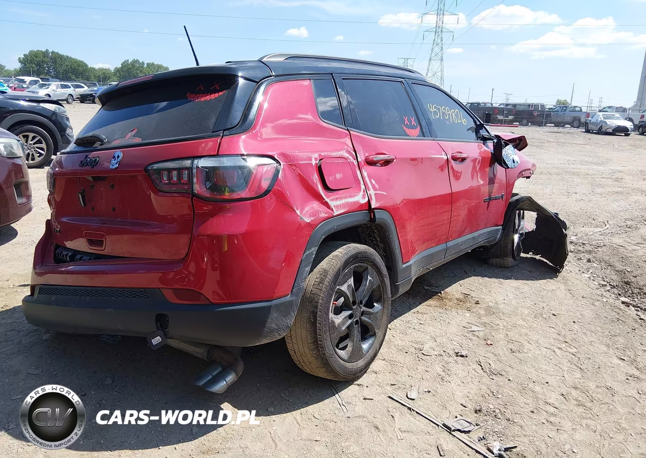 2018 Jeep Compass Altitude 4X4 VIN:3C4NJDBBXJT401486 - 4