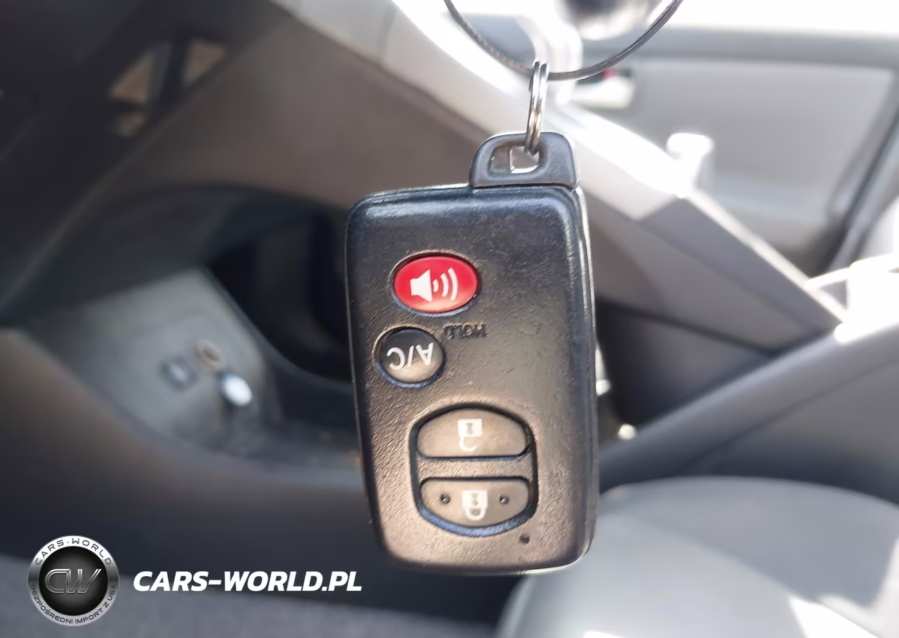 2014 Toyota Prius Four VIN:JTDKN3DUXE1763234 - 11