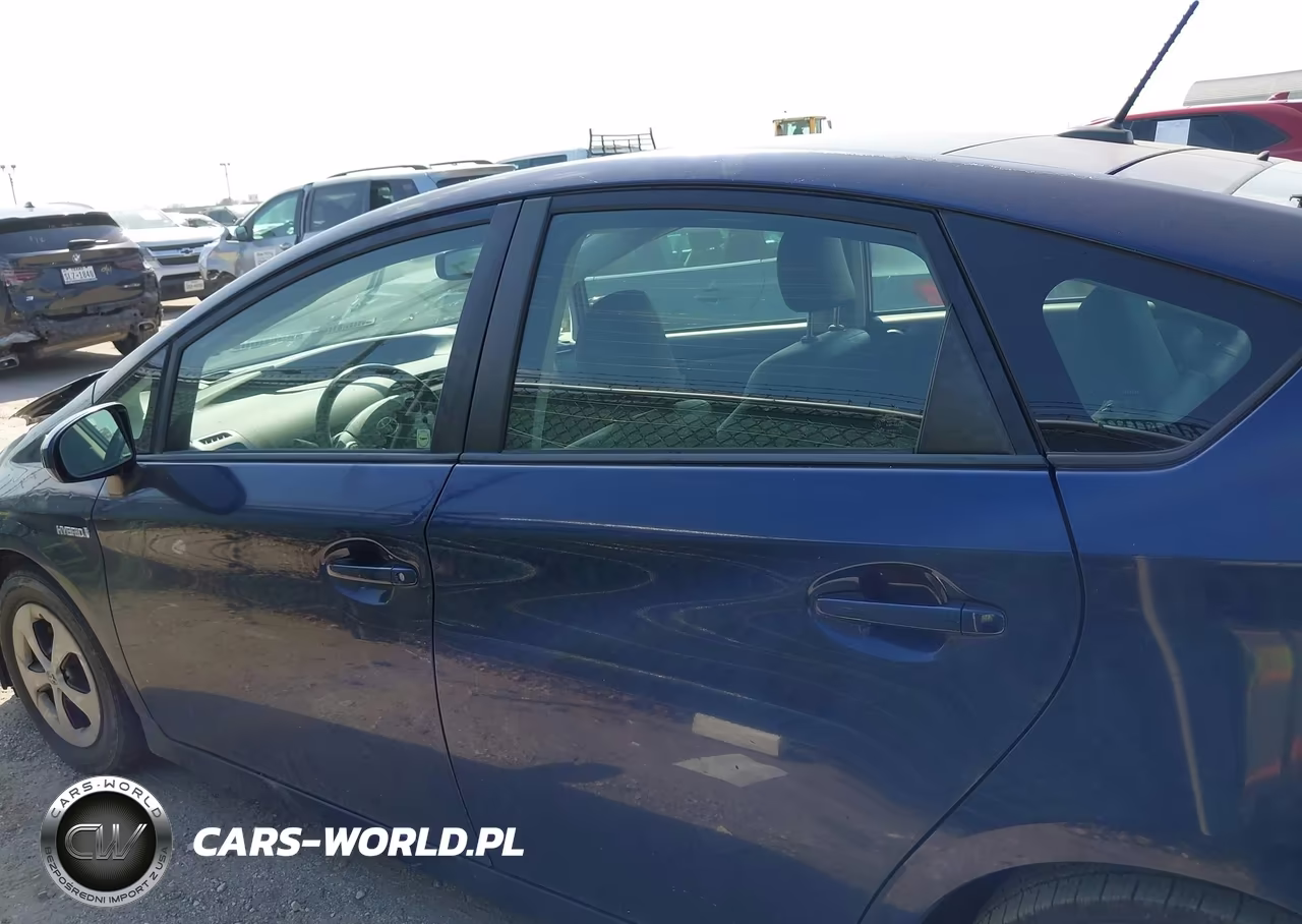 2014 Toyota Prius Four VIN:JTDKN3DUXE1763234 - 14