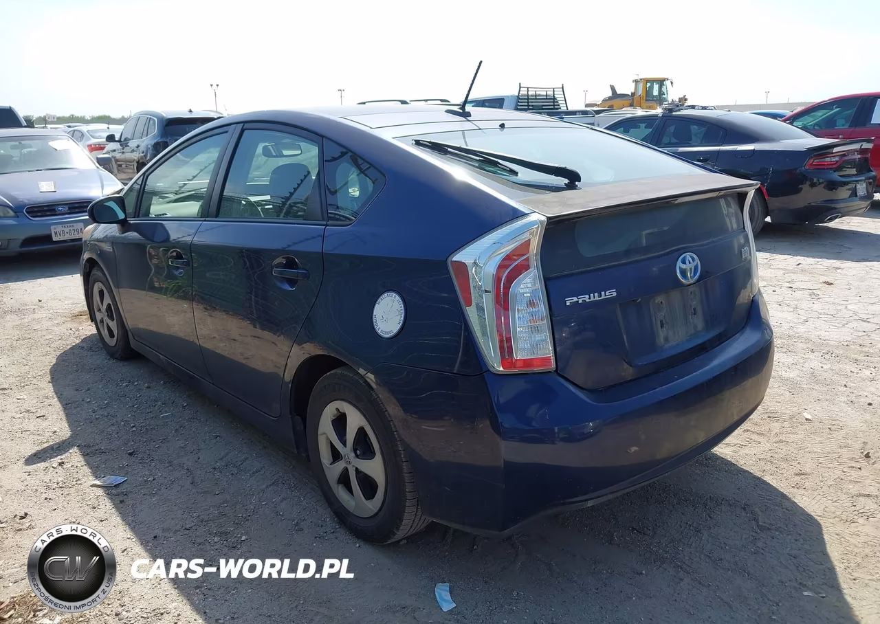 2014 Toyota Prius Four VIN:JTDKN3DUXE1763234 - 3
