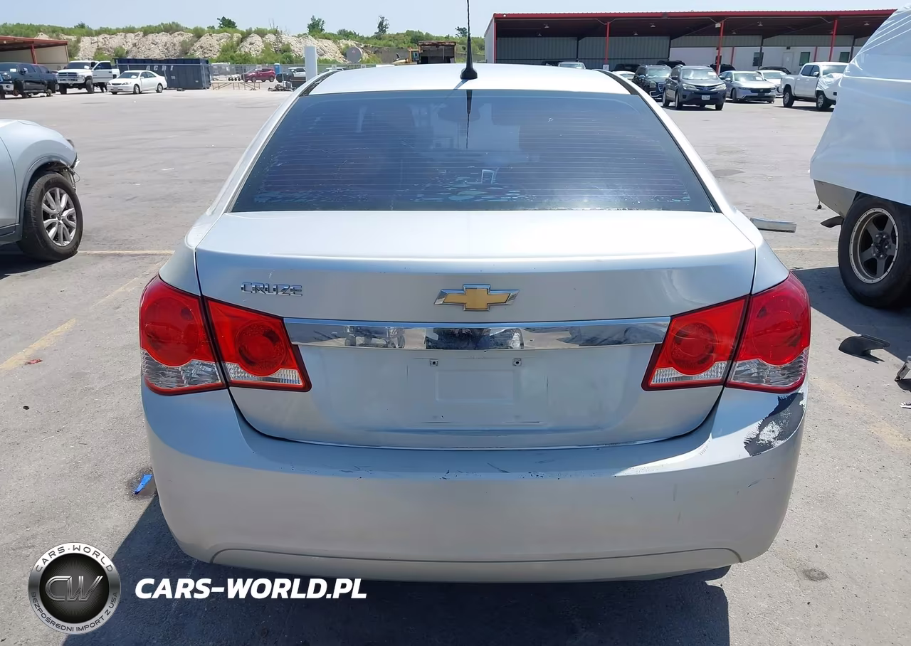 2014 Chevrolet Cruze Ls Auto VIN:1G1PA5SGXE7454556 - 16