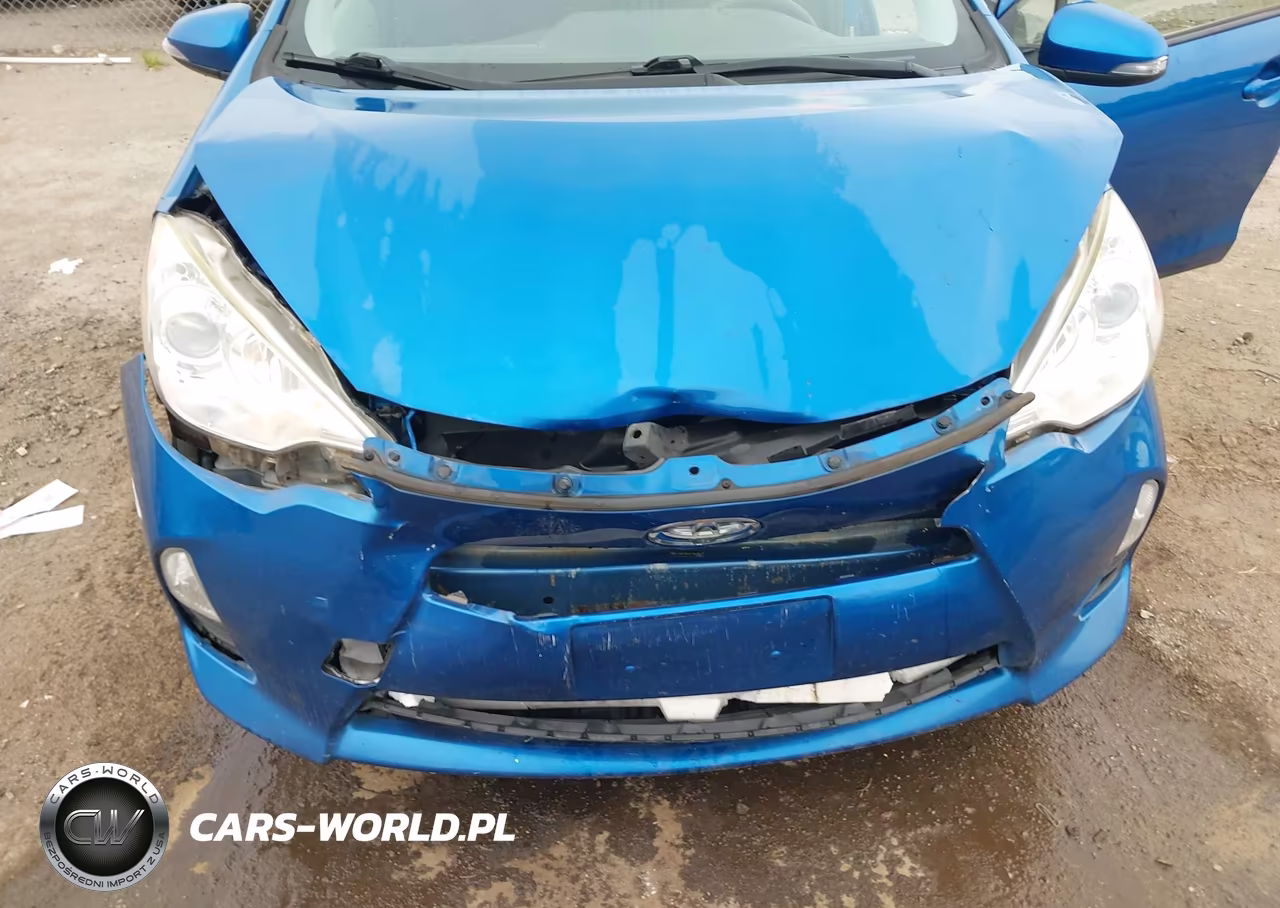 2014 Toyota Prius C Two VIN:JTDKDTB31E1567857 - 6