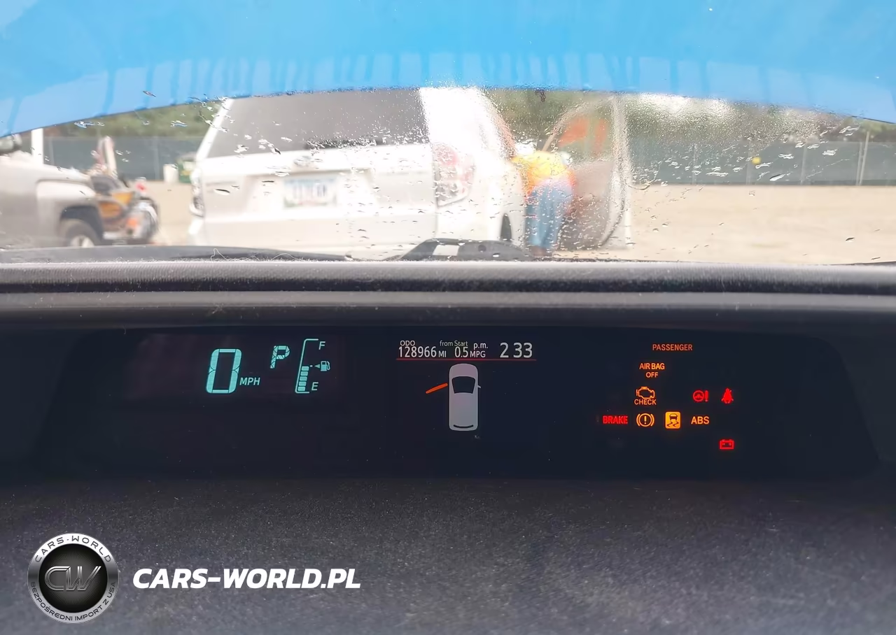 2014 Toyota Prius C Two VIN:JTDKDTB31E1567857 - 7