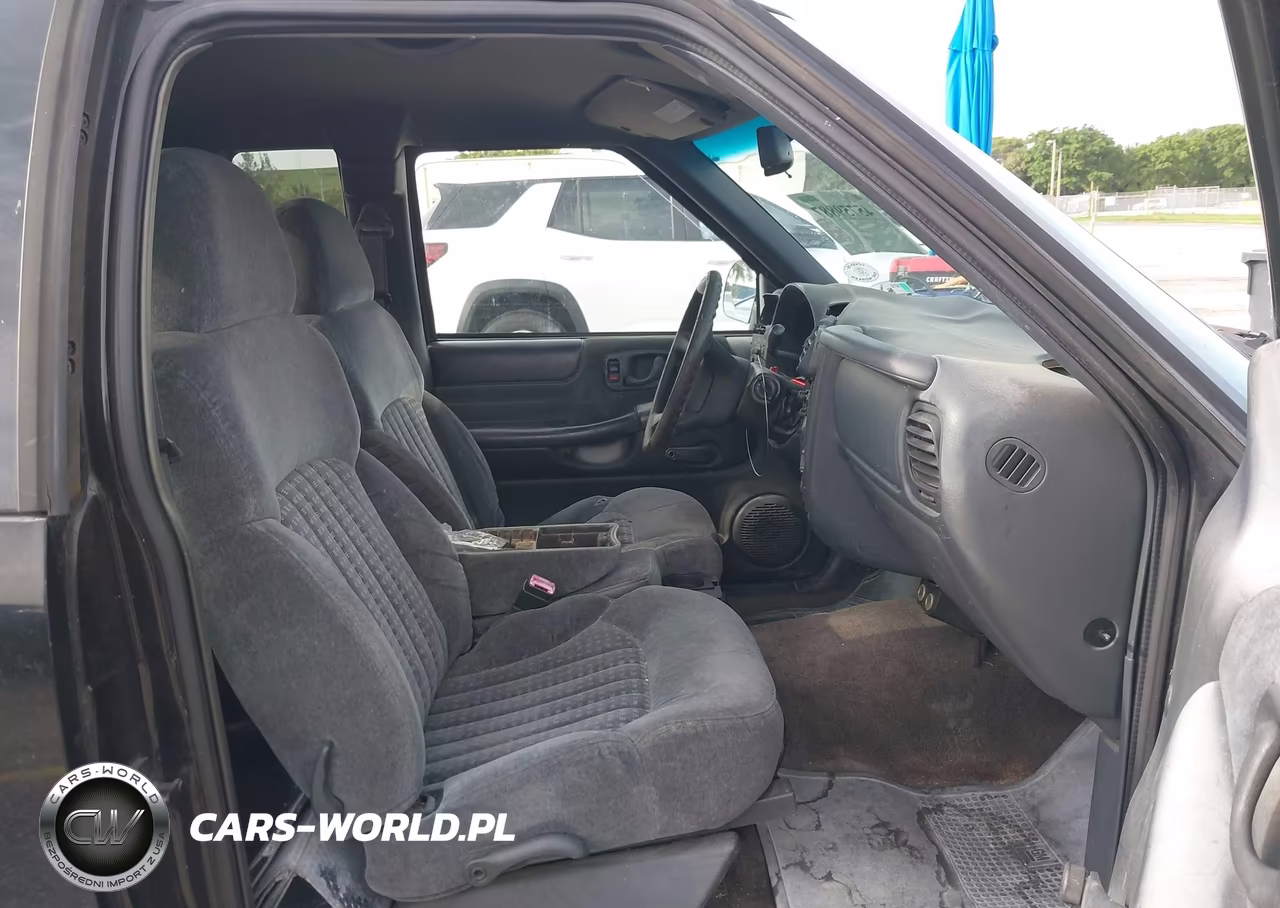 2001 Chevrolet S-10 Ls VIN:1GCCS19W418109567 - 5