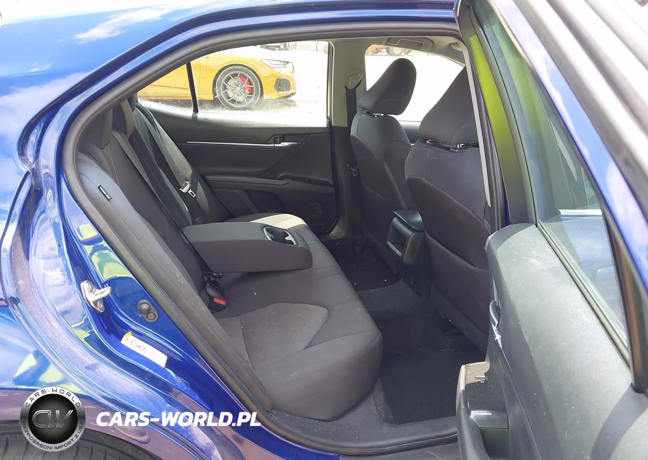 2018 Toyota Camry Le VIN:4T1B11HK7JU627589 - 8