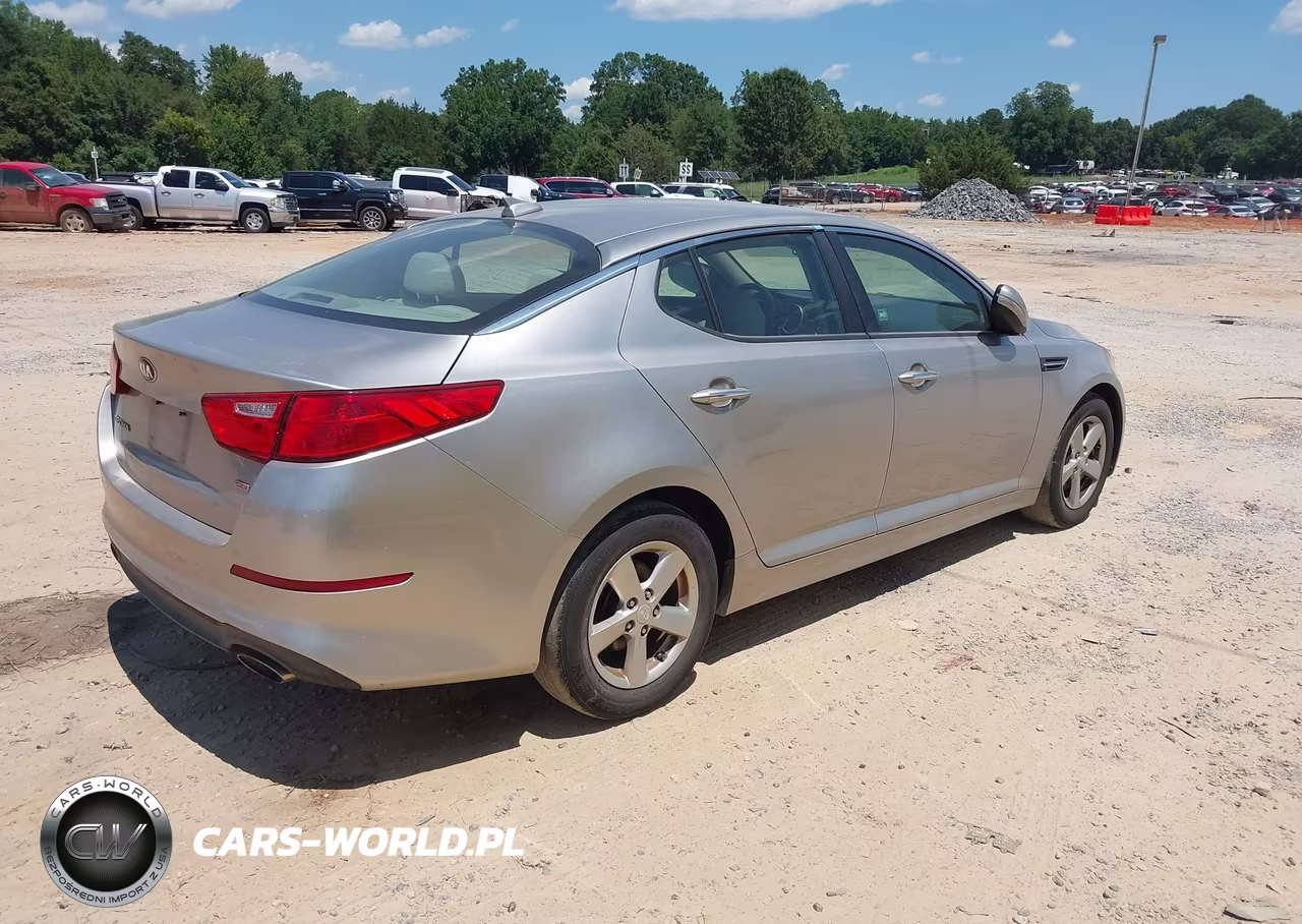2015 Kia Optima Lx VIN:5XXGM4A7XFG474843 - 4