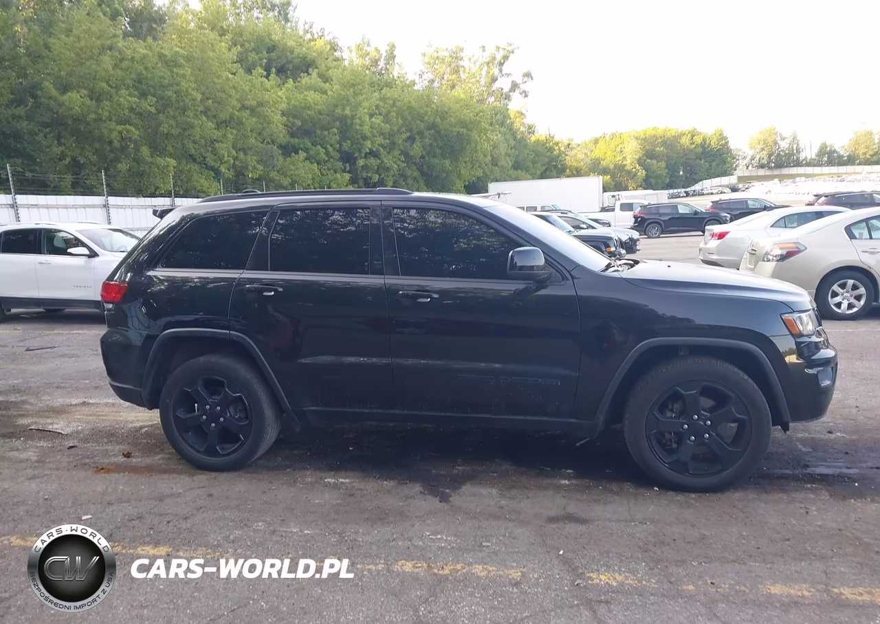 2019 Jeep Grand Cherokee Upland 4X4 VIN:1C4RJFAG6KC619822 - 13