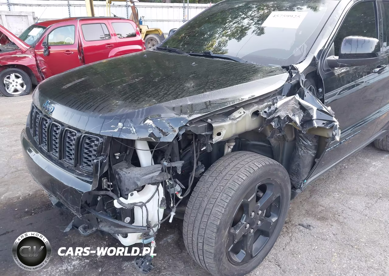2019 Jeep Grand Cherokee Upland 4X4 VIN:1C4RJFAG6KC619822 - 6