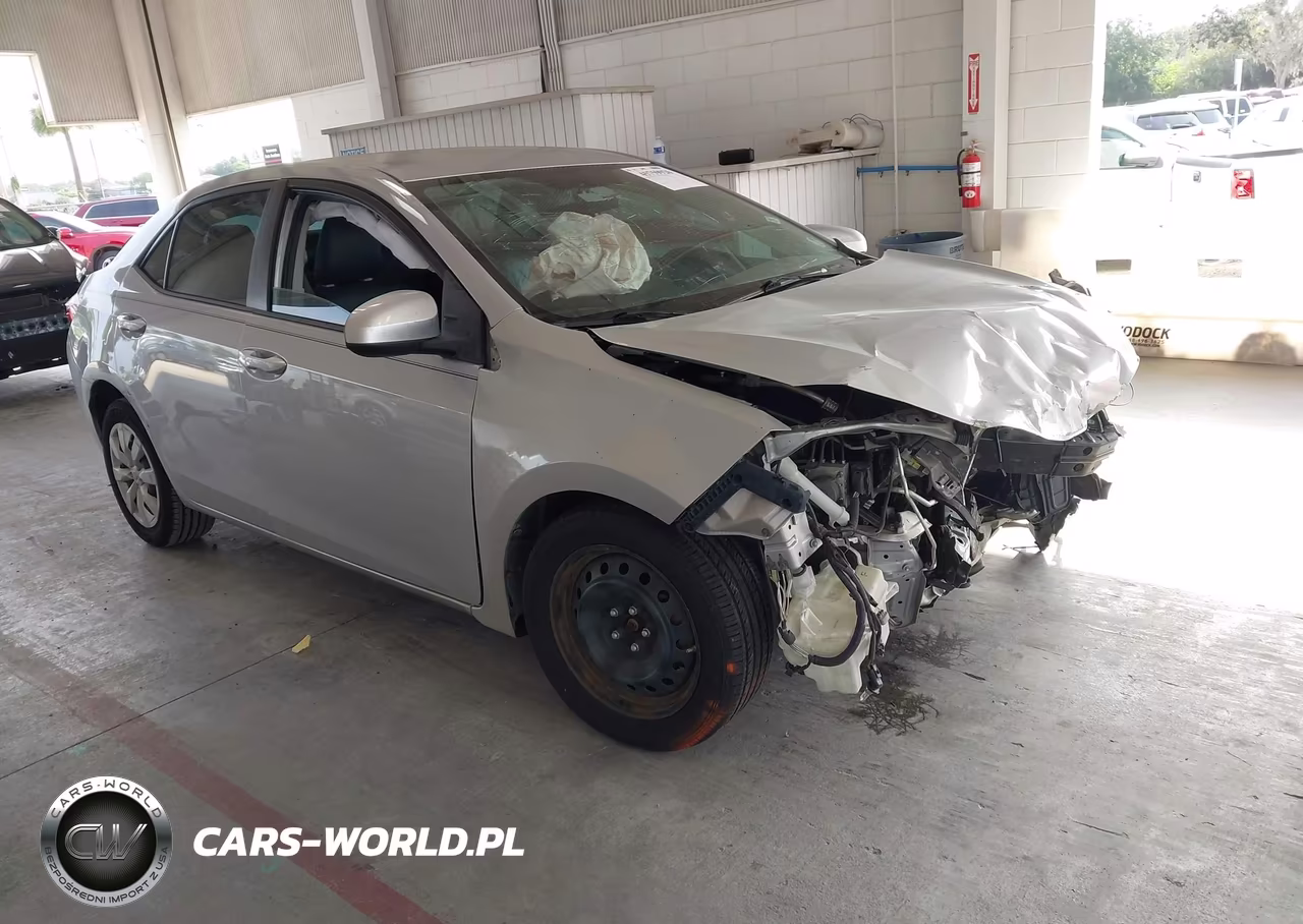 2015 Toyota Corolla Le – zdjęcie 1 z 17