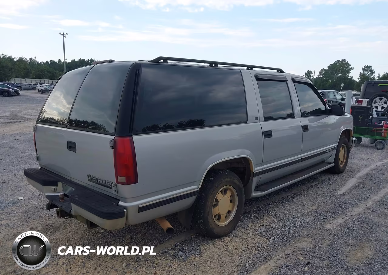 1997 Chevrolet Suburban 1500 VIN:3GNEC16R6VG163934 - 4