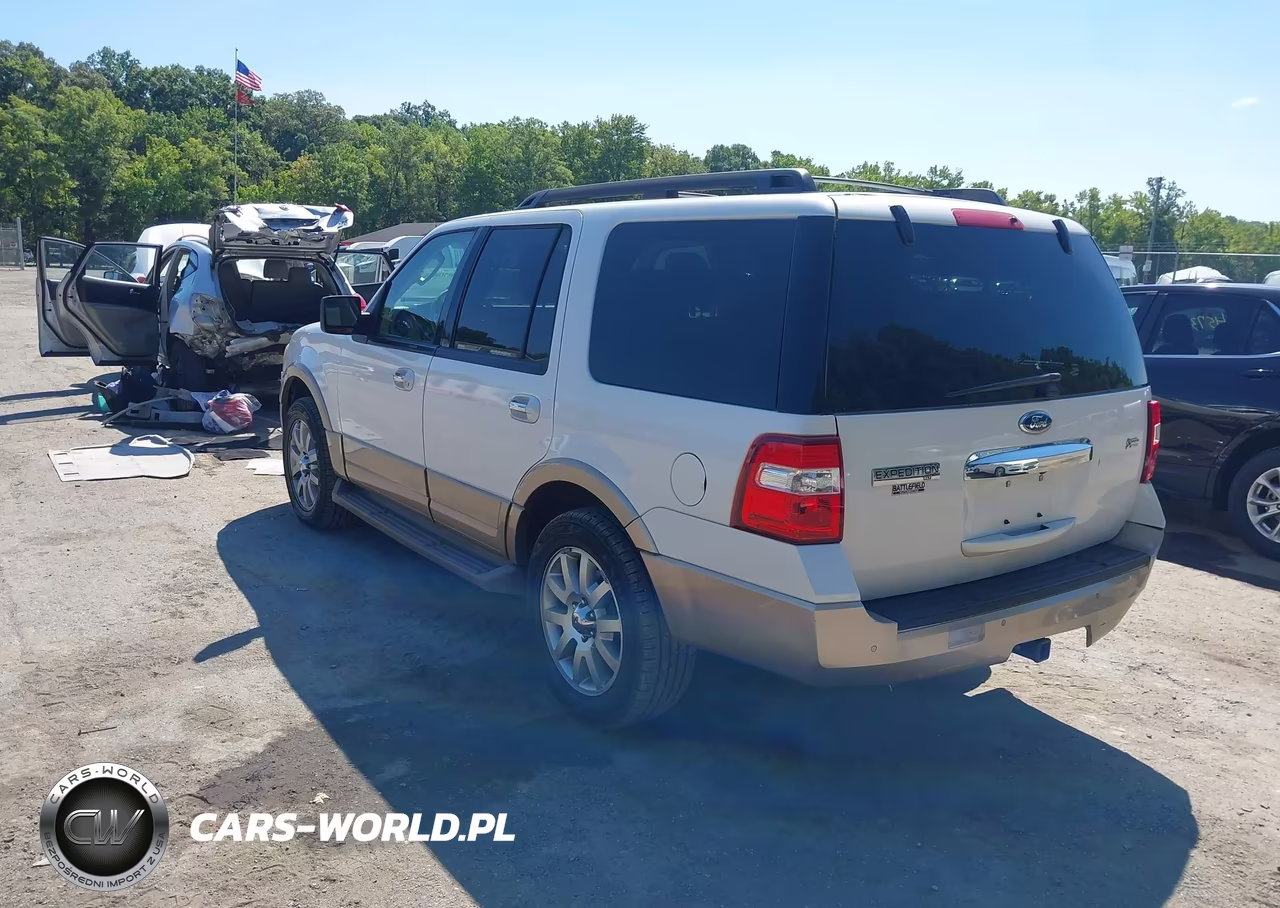 2011 Ford Expedition Xlt VIN:1FMJU1J54BEF45340 - 3