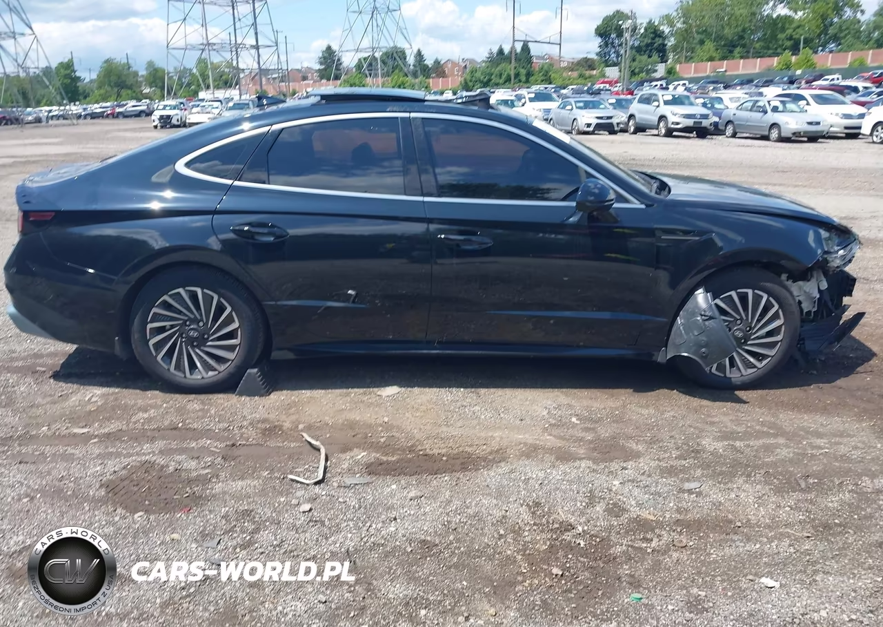 2025 Hyundai Sonata Hybrid Limited VIN:KMHL54JJ0SA114795 - 13